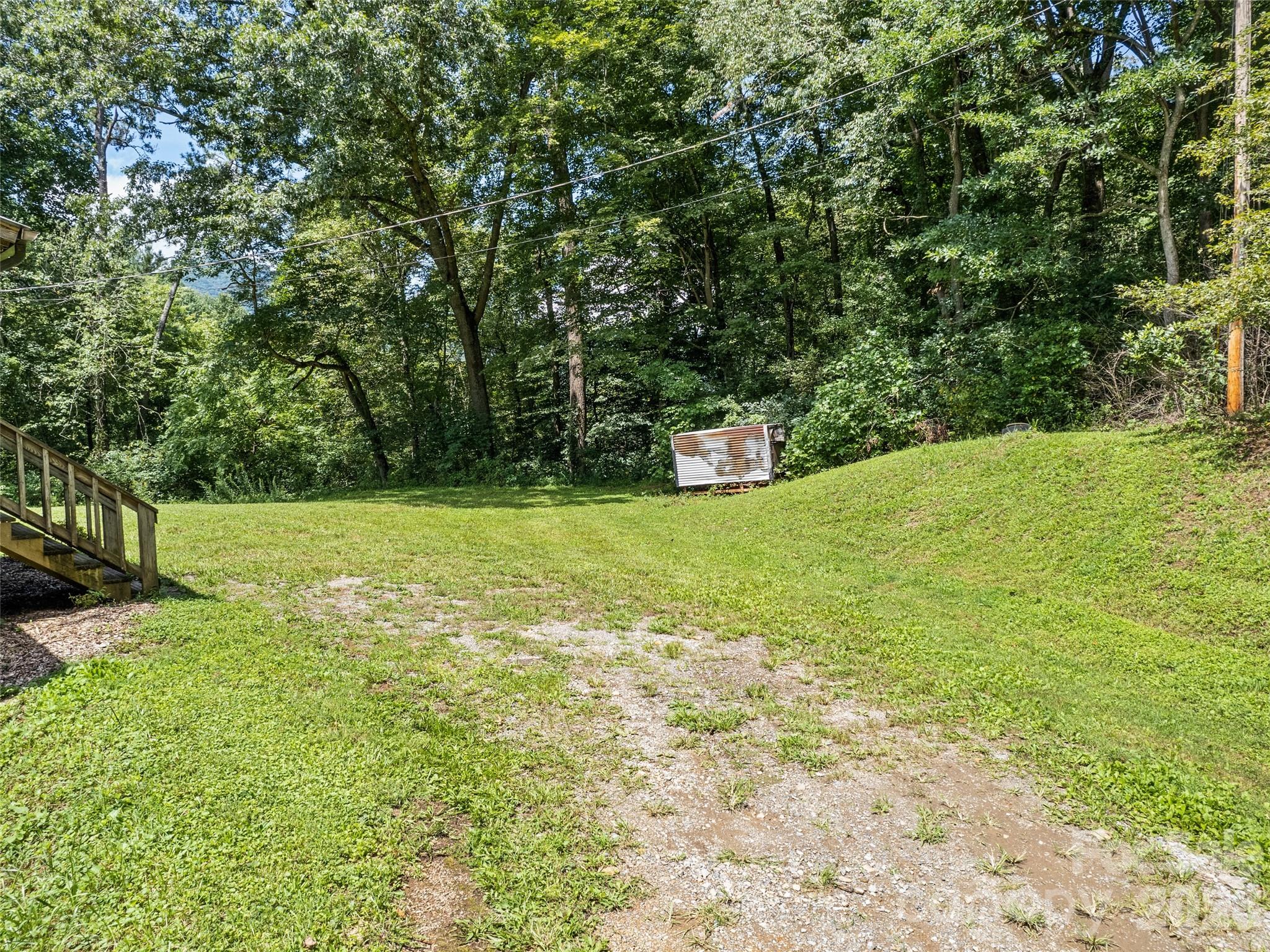831 Qualla Road — Waynesville