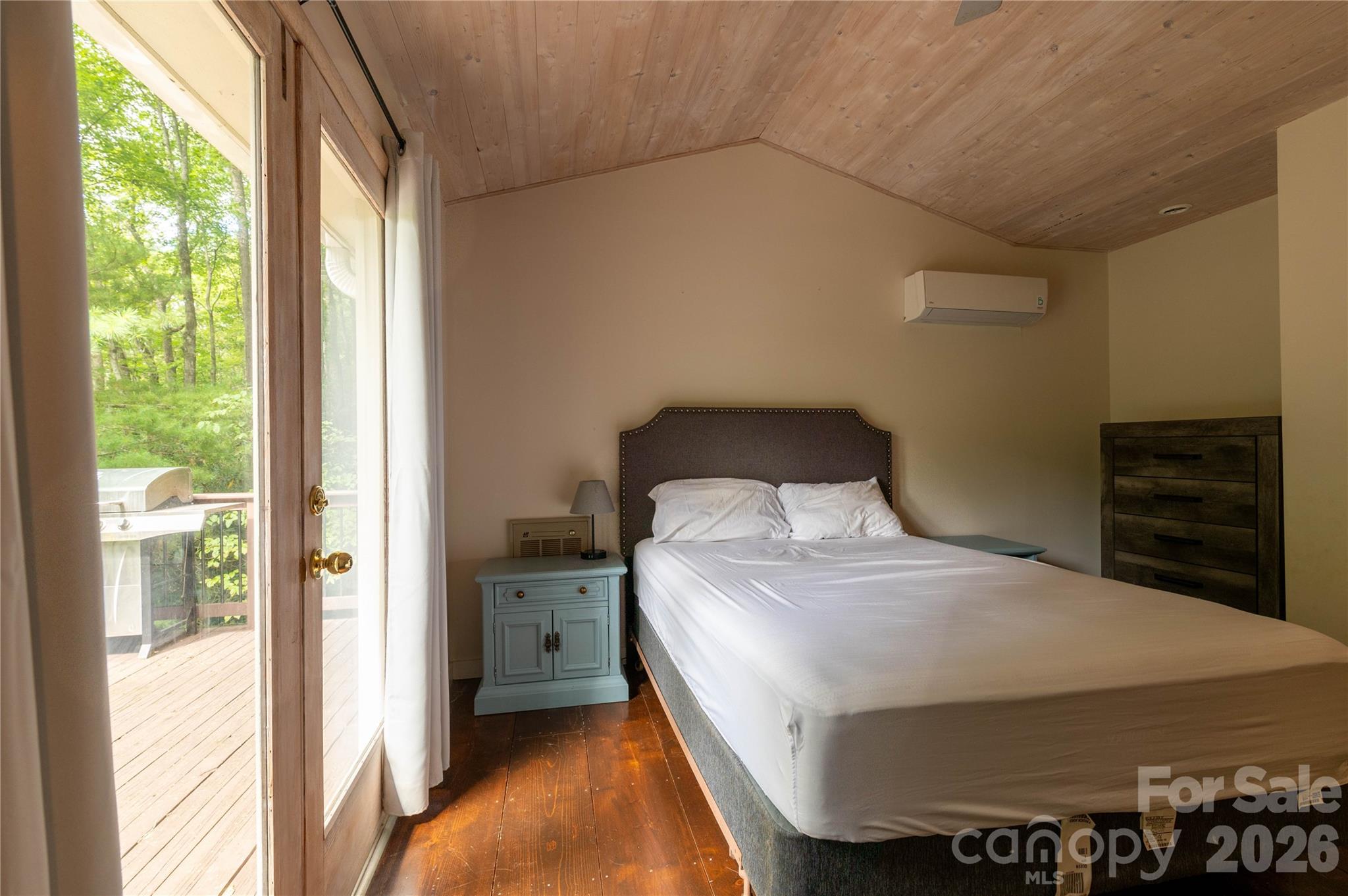 479 Big Ridge Road — Burnsville