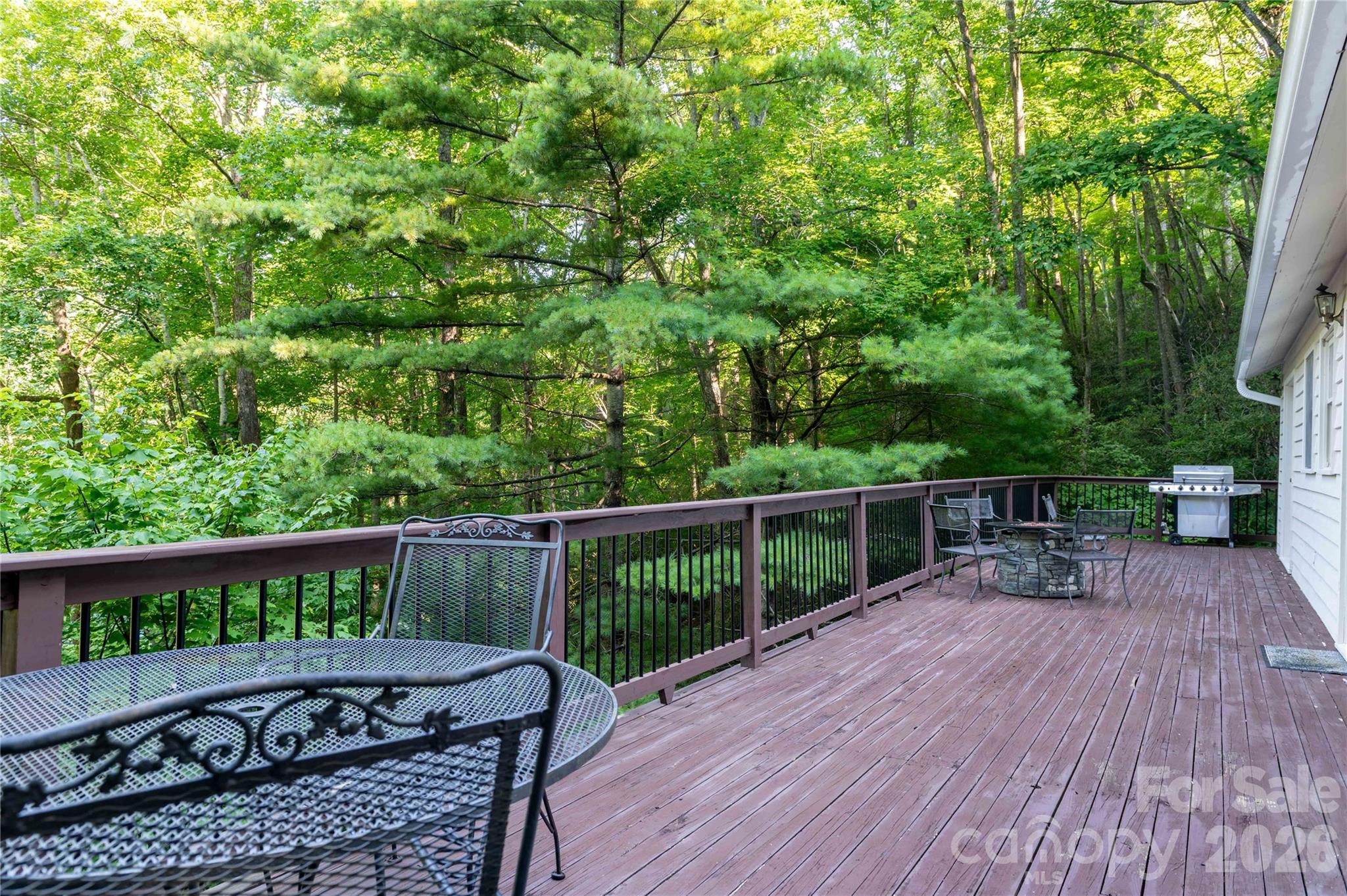 479 Big Ridge Road — Burnsville