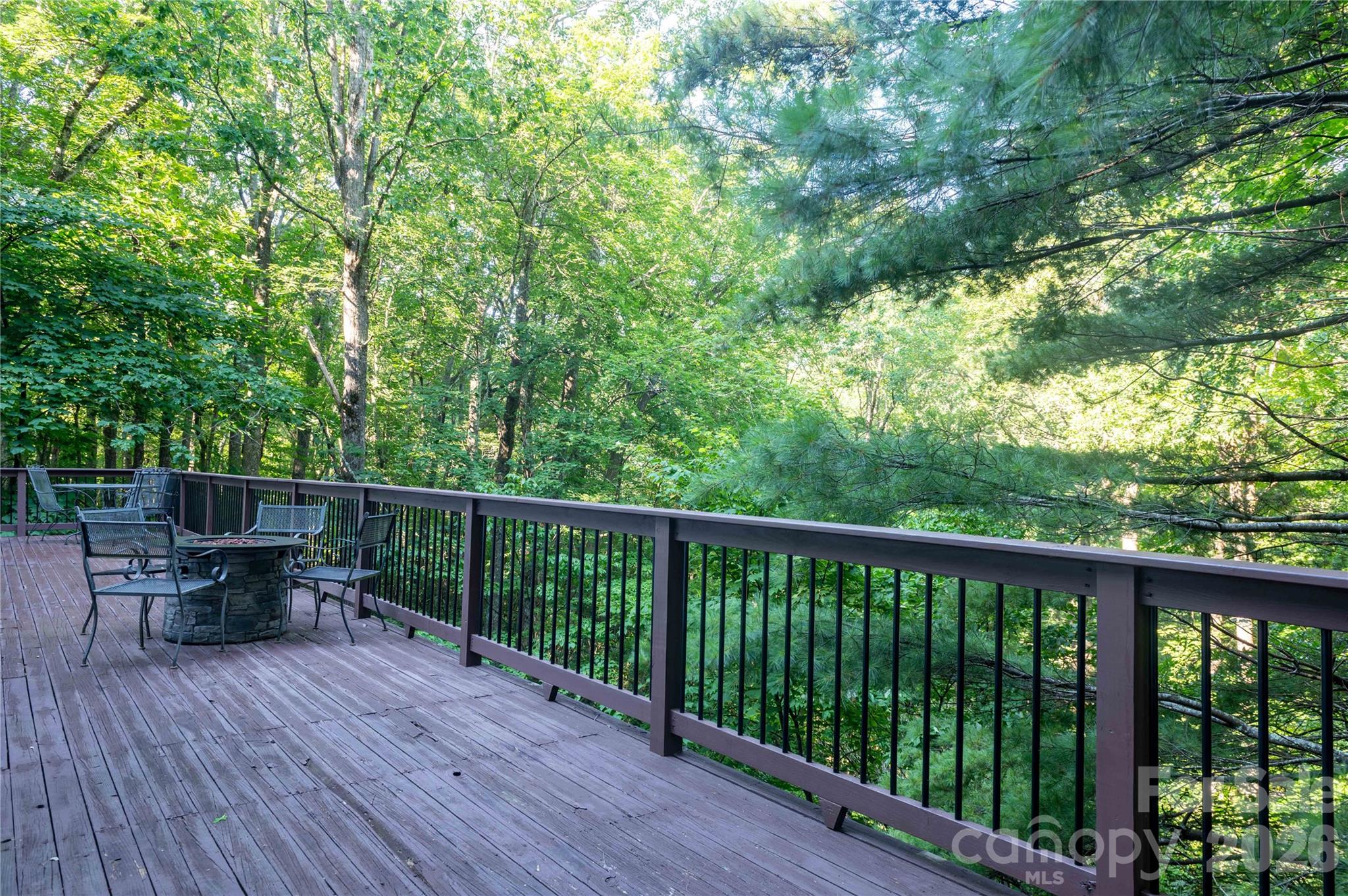 479 Big Ridge Road — Burnsville