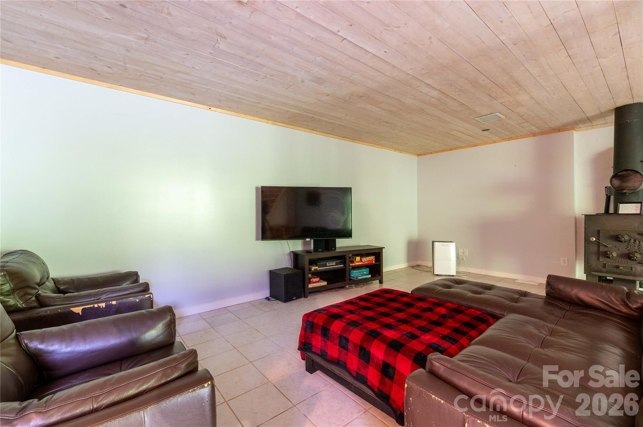 479 Big Ridge Road — Burnsville