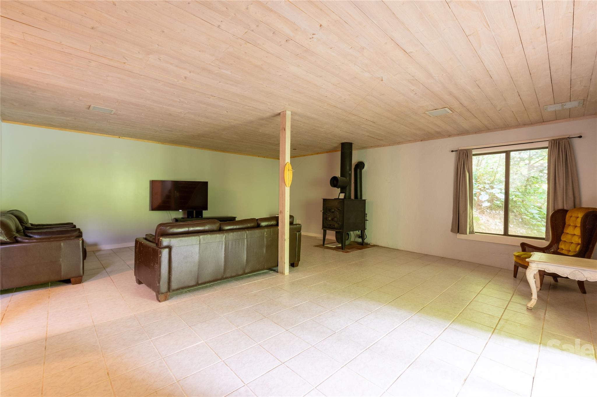 479 Big Ridge Road — Burnsville