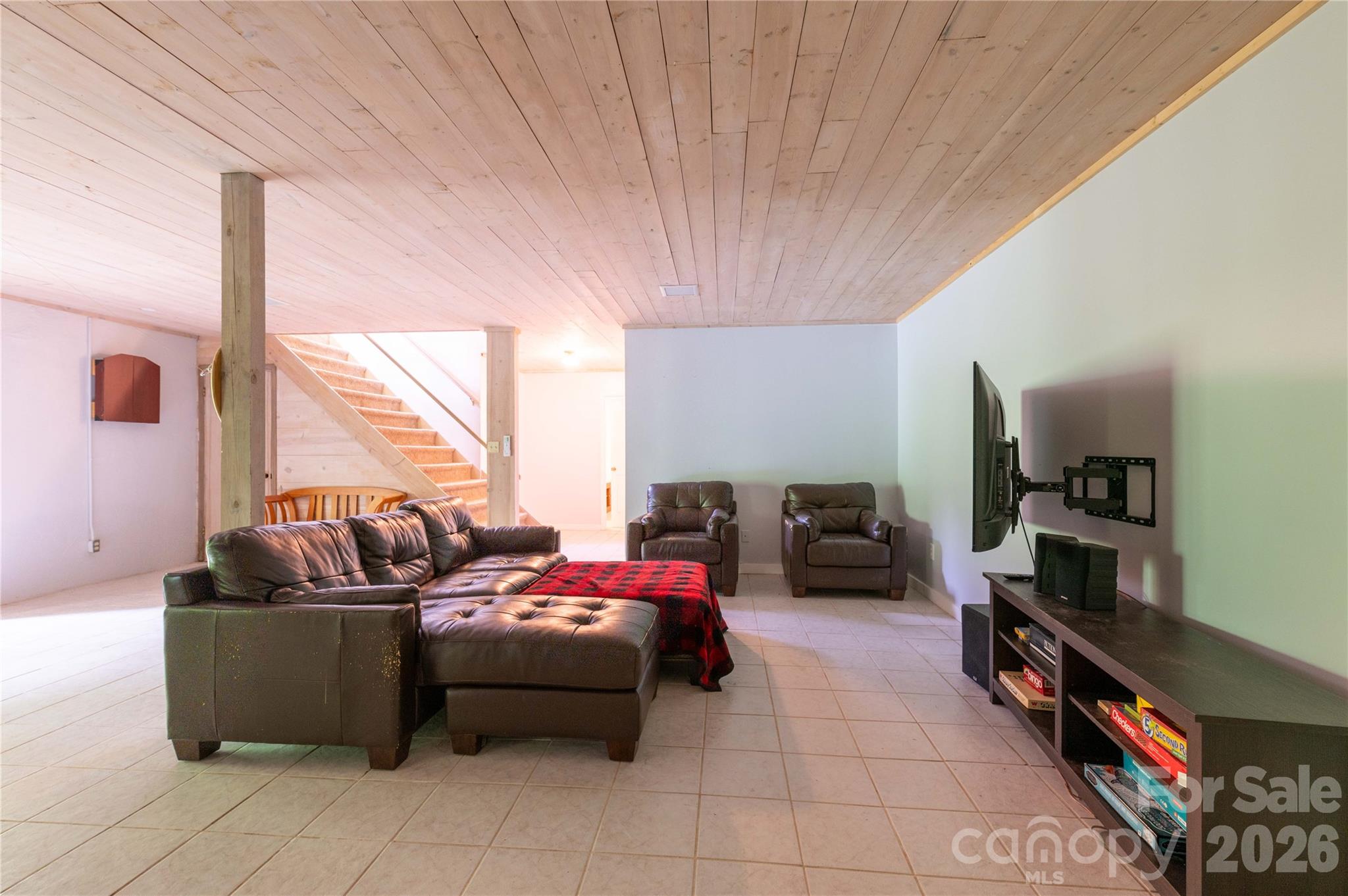 479 Big Ridge Road — Burnsville