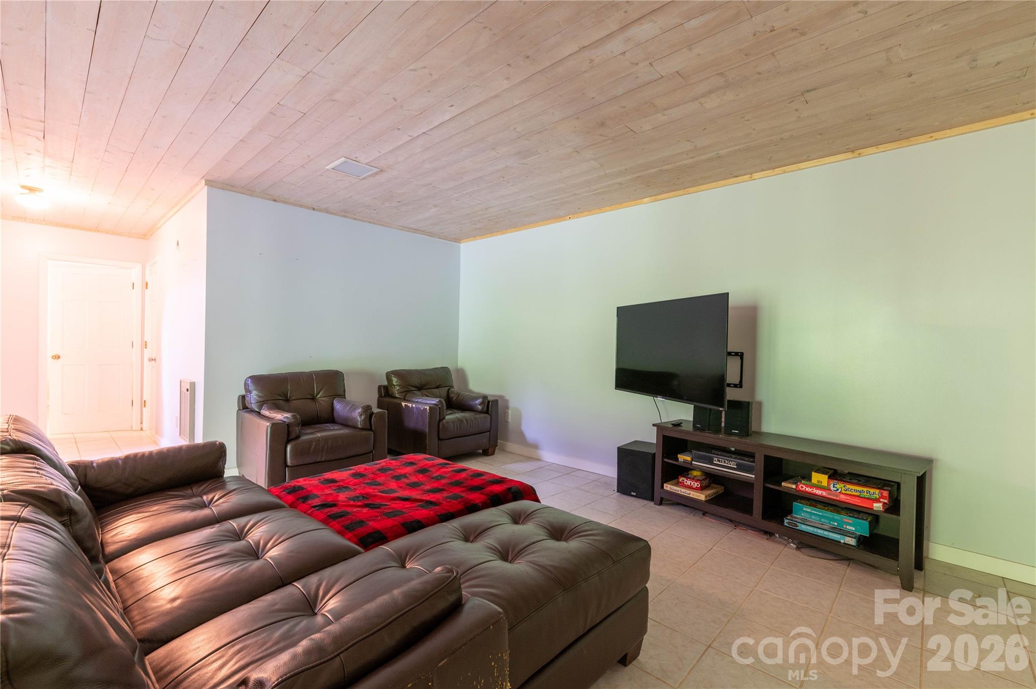 479 Big Ridge Road — Burnsville