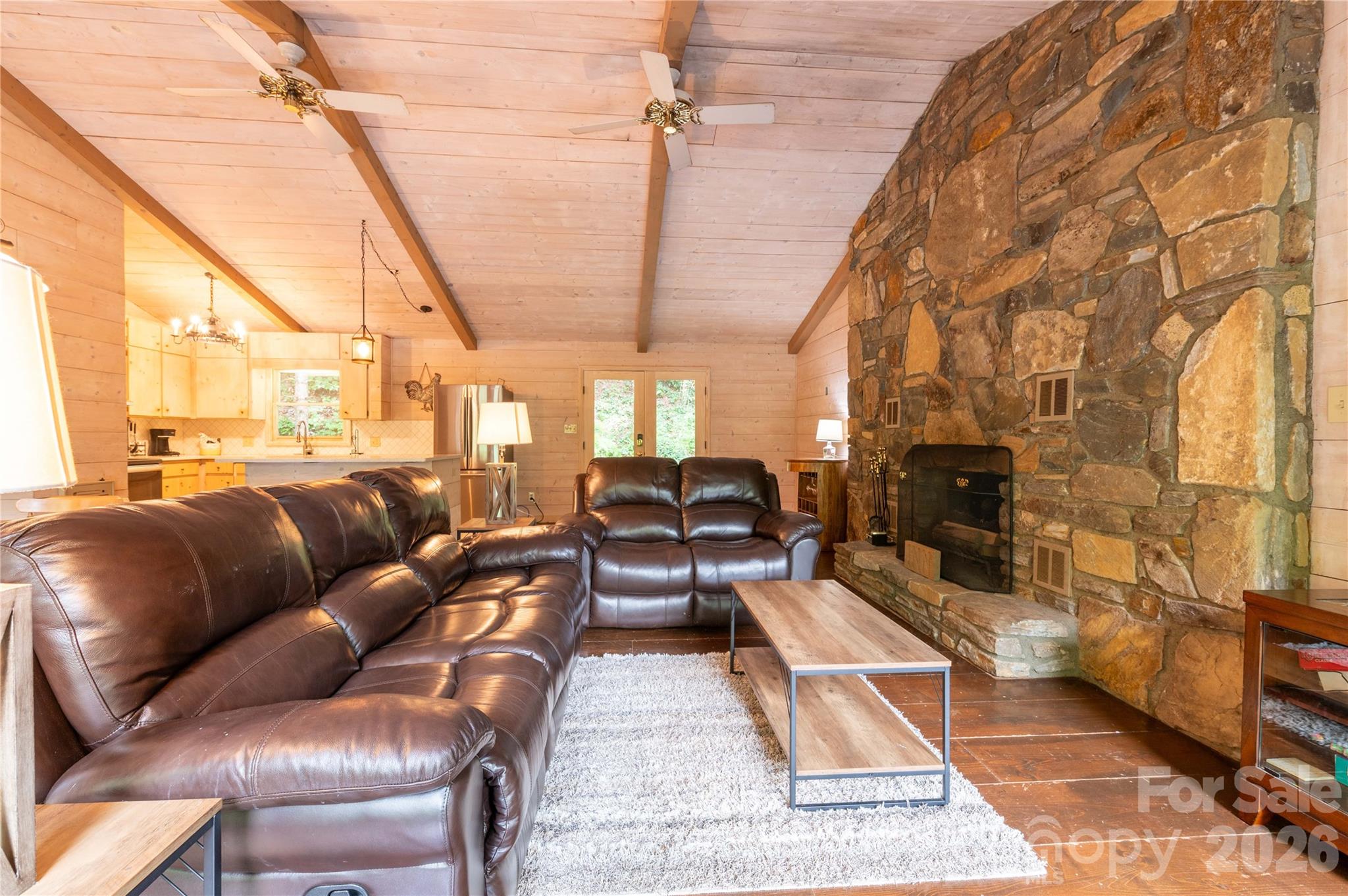 479 Big Ridge Road — Burnsville