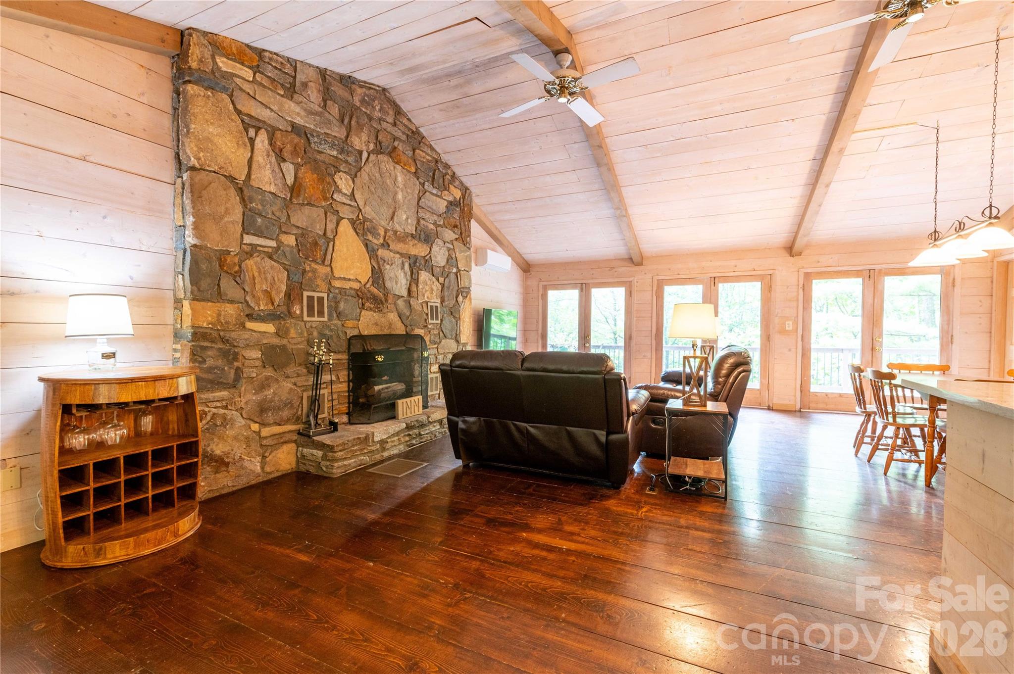 479 Big Ridge Road — Burnsville