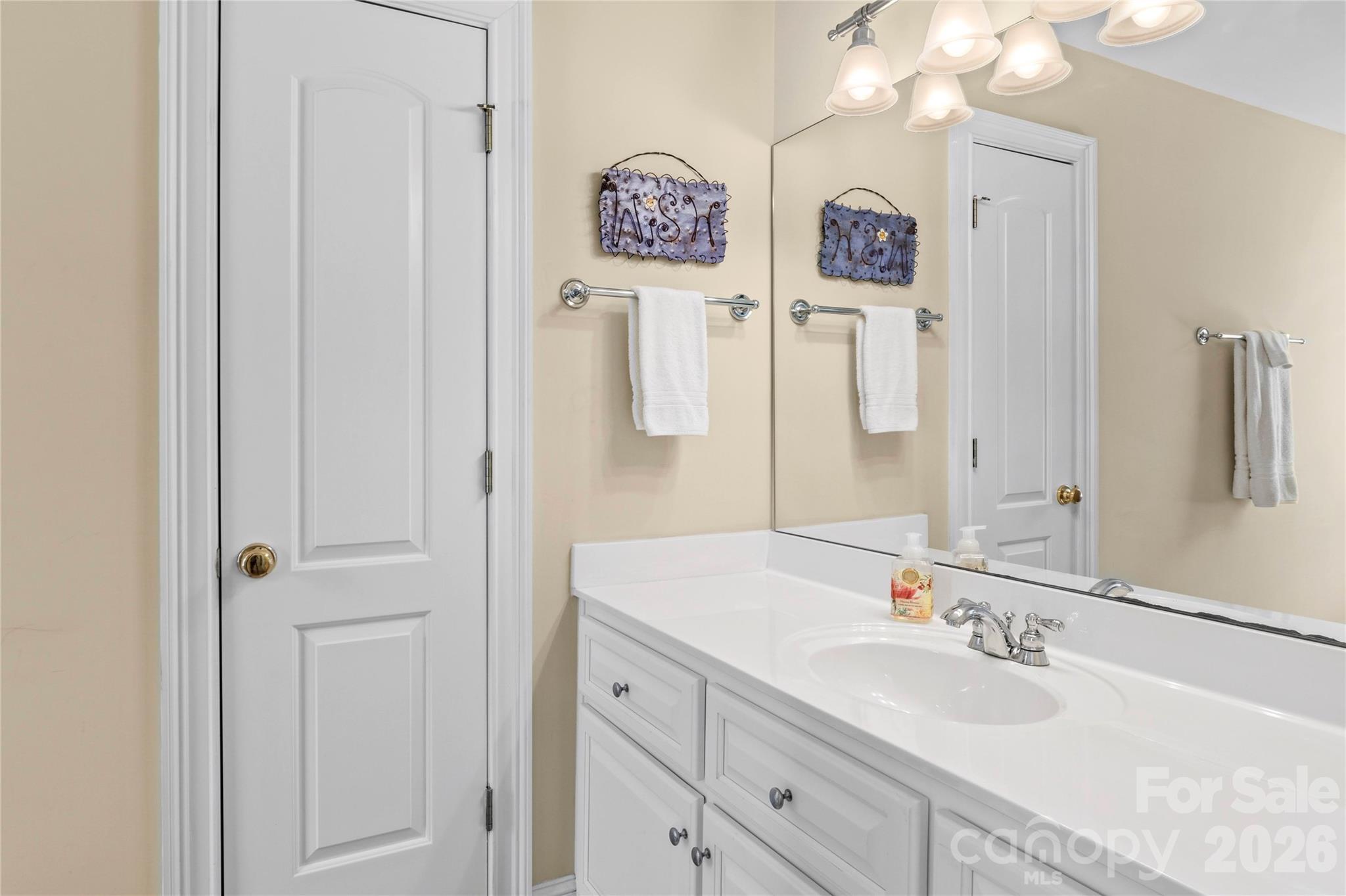 203 Allenton Ferry Drive — New London