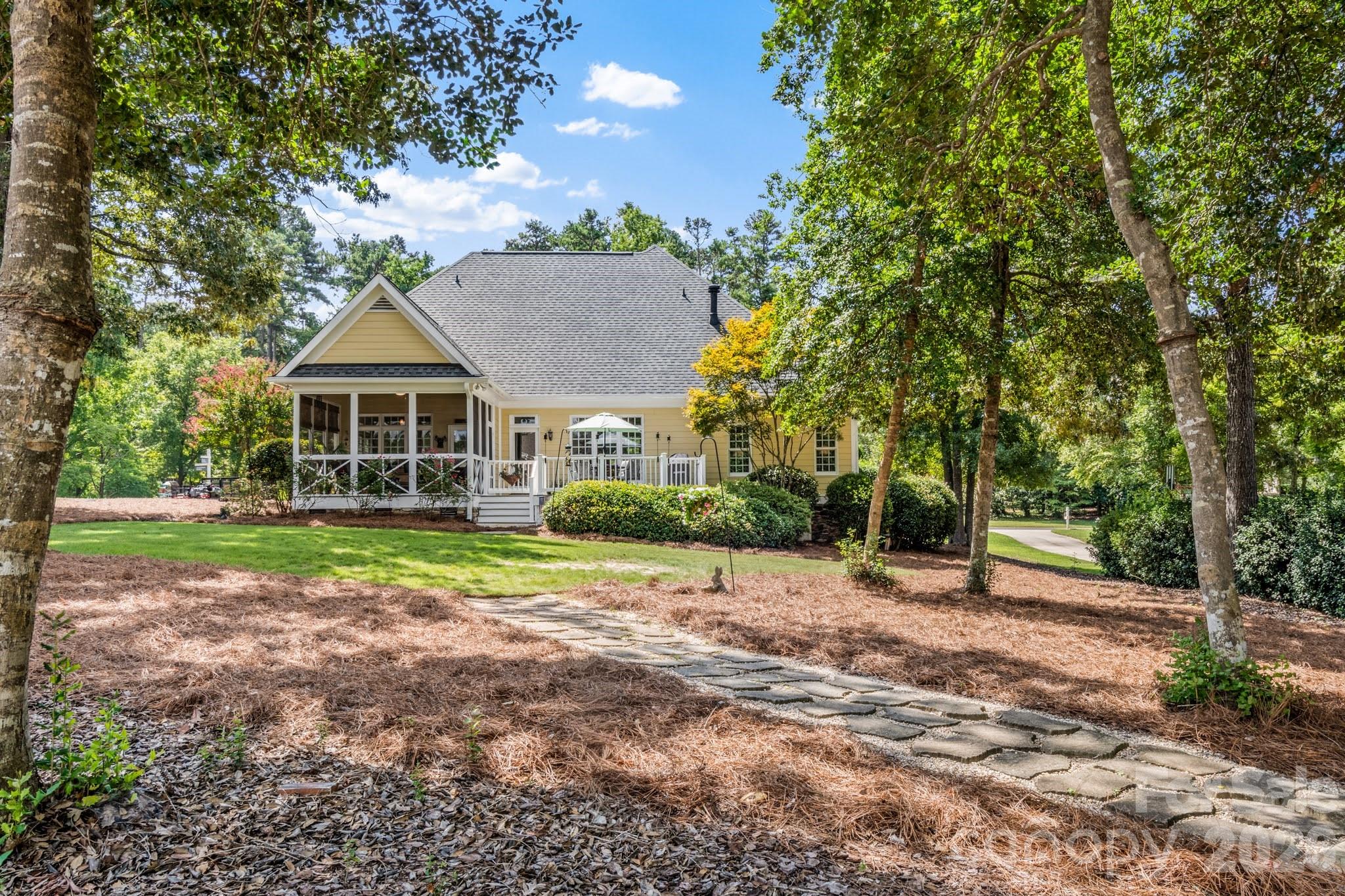 203 Allenton Ferry Drive — New London