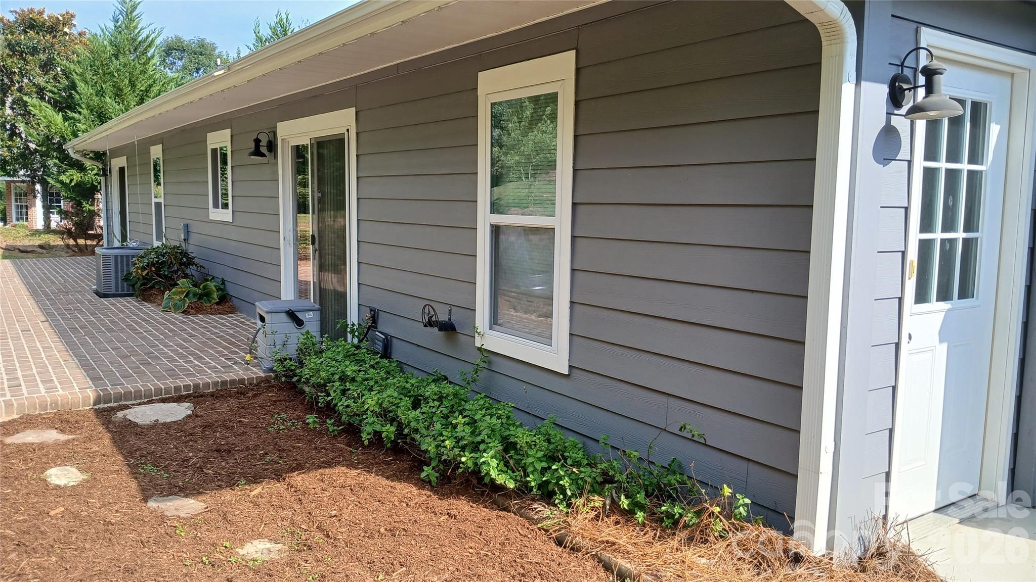 329 Springwood Drive NE — Valdese
