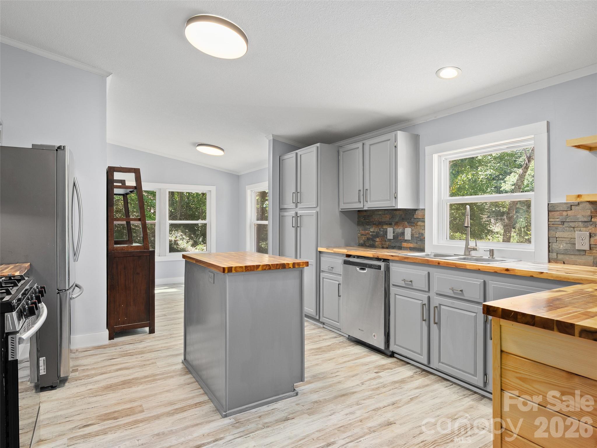 26 Lancelot Loop — Canton