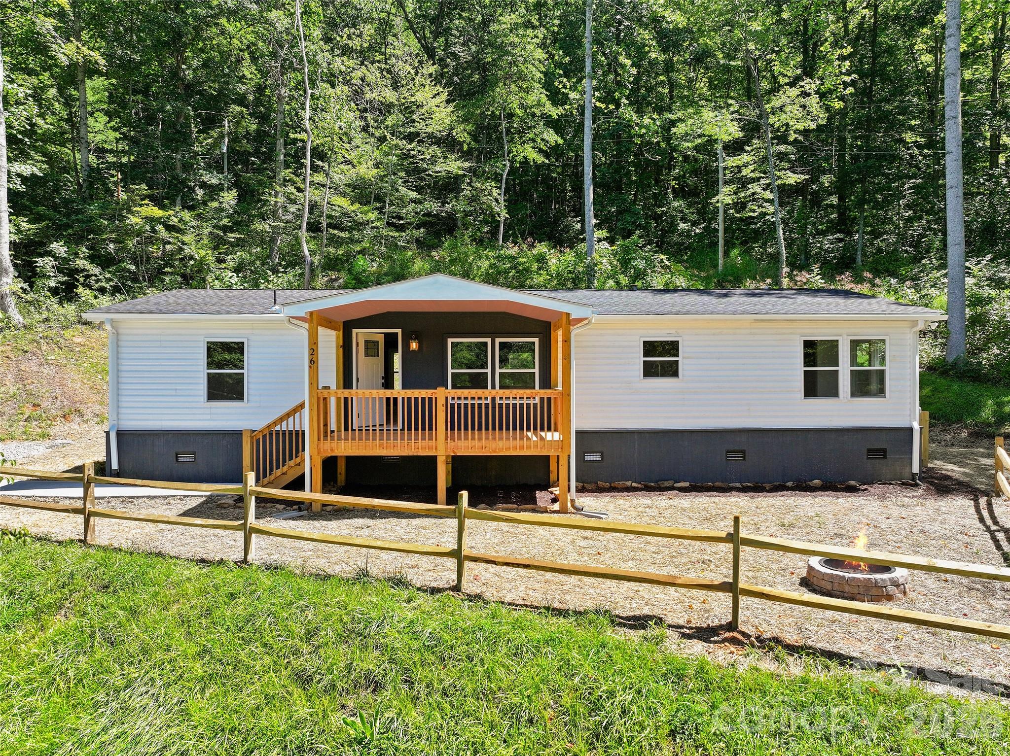 26 Lancelot Loop — Canton