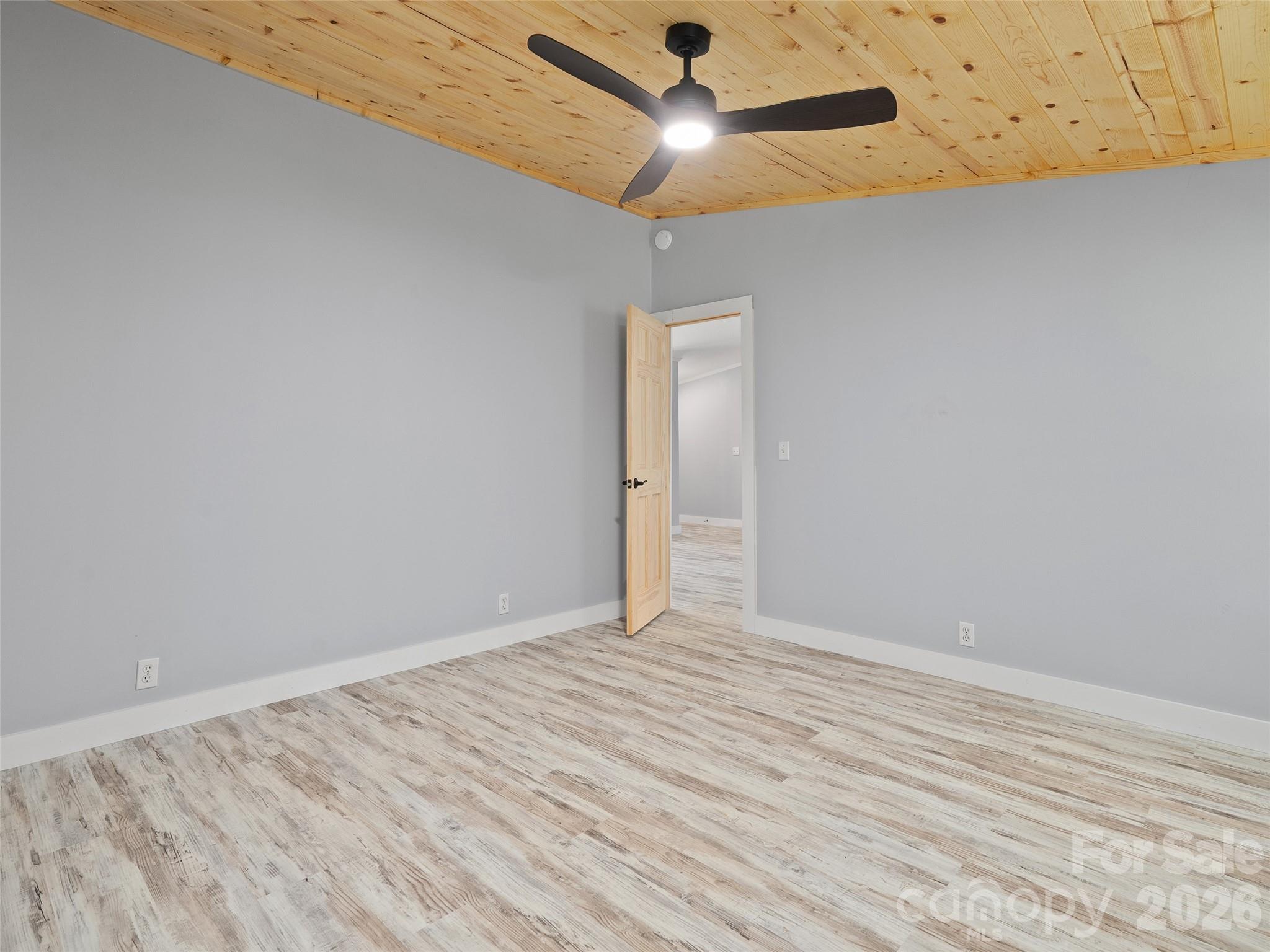 26 Lancelot Loop — Canton