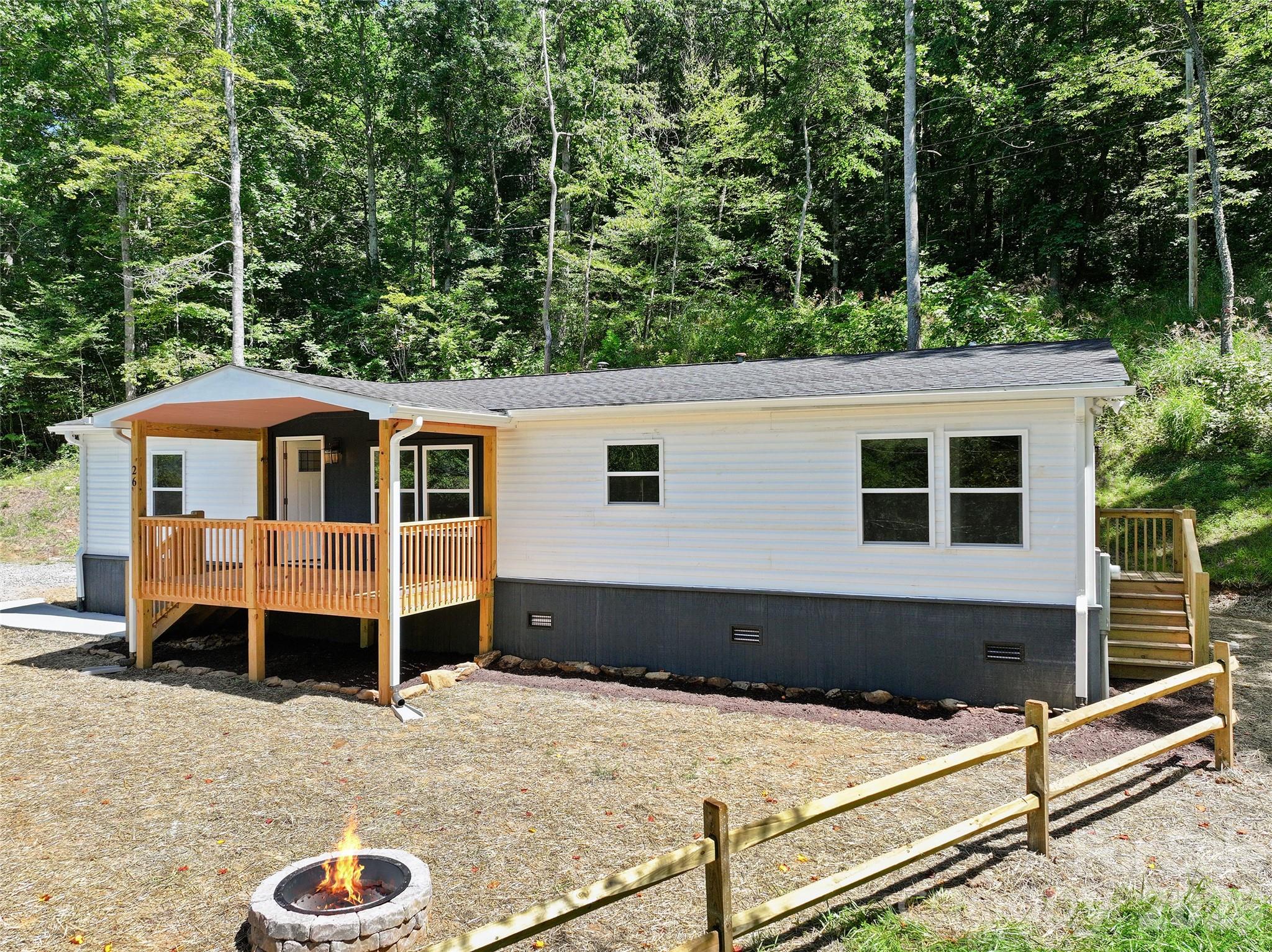26 Lancelot Loop — Canton