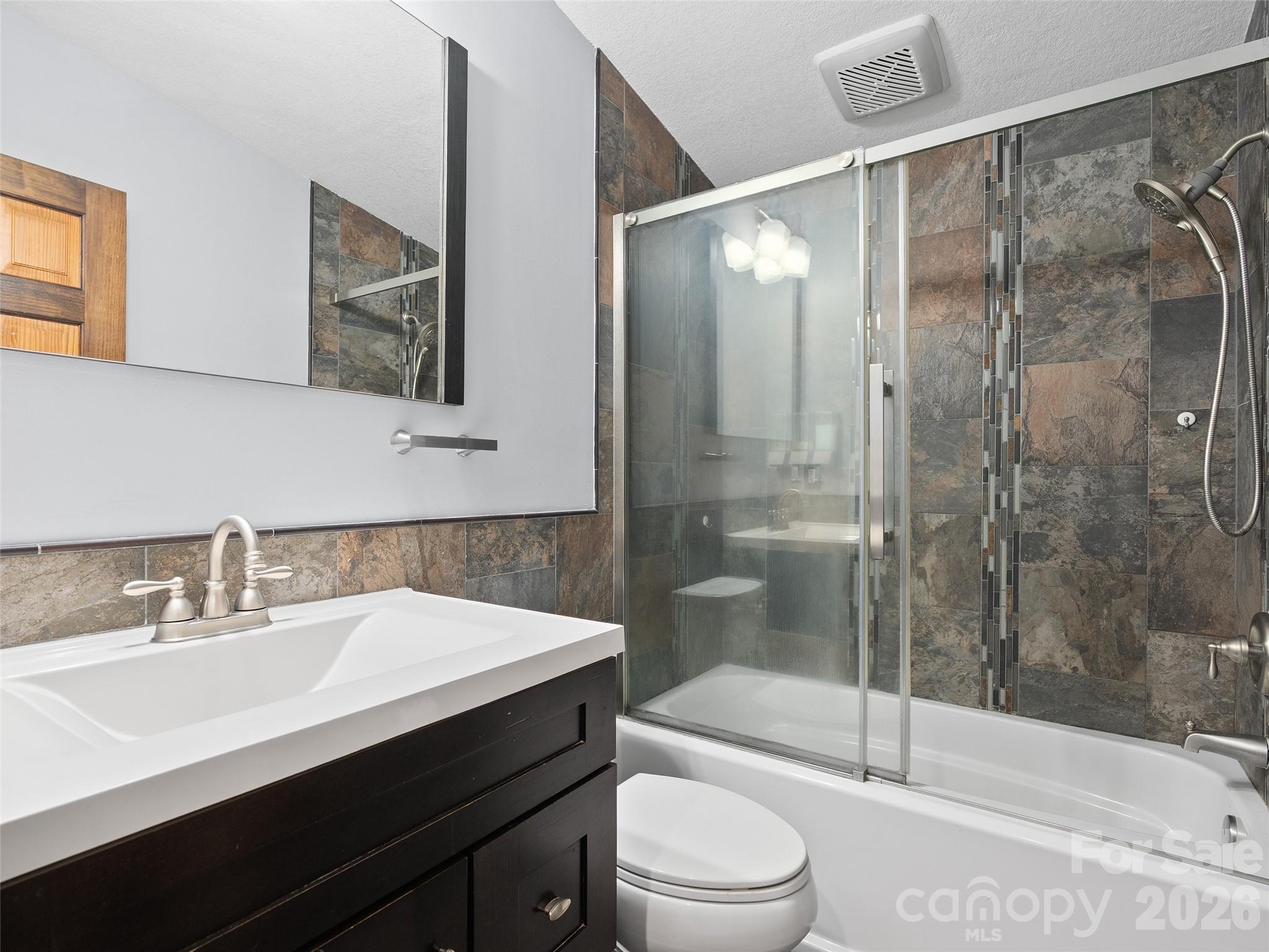 26 Lancelot Loop — Canton