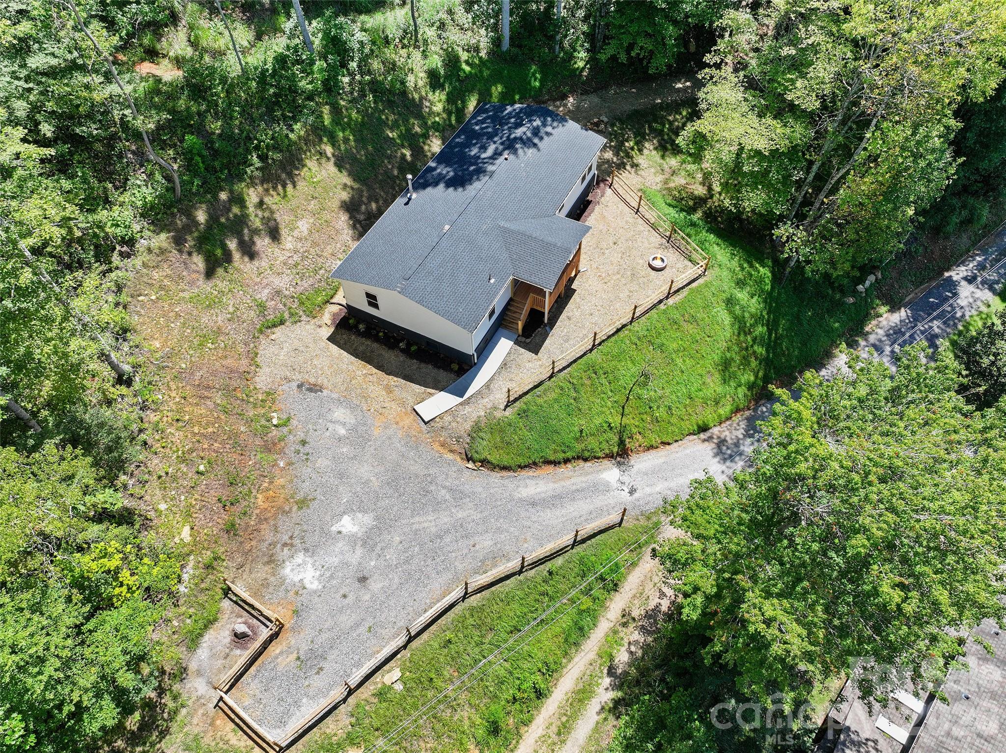 26 Lancelot Loop — Canton