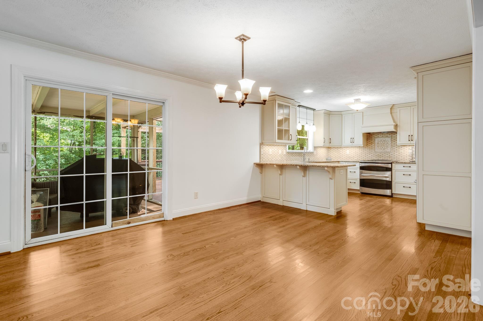 129 Whisperwood Drive — Hendersonville