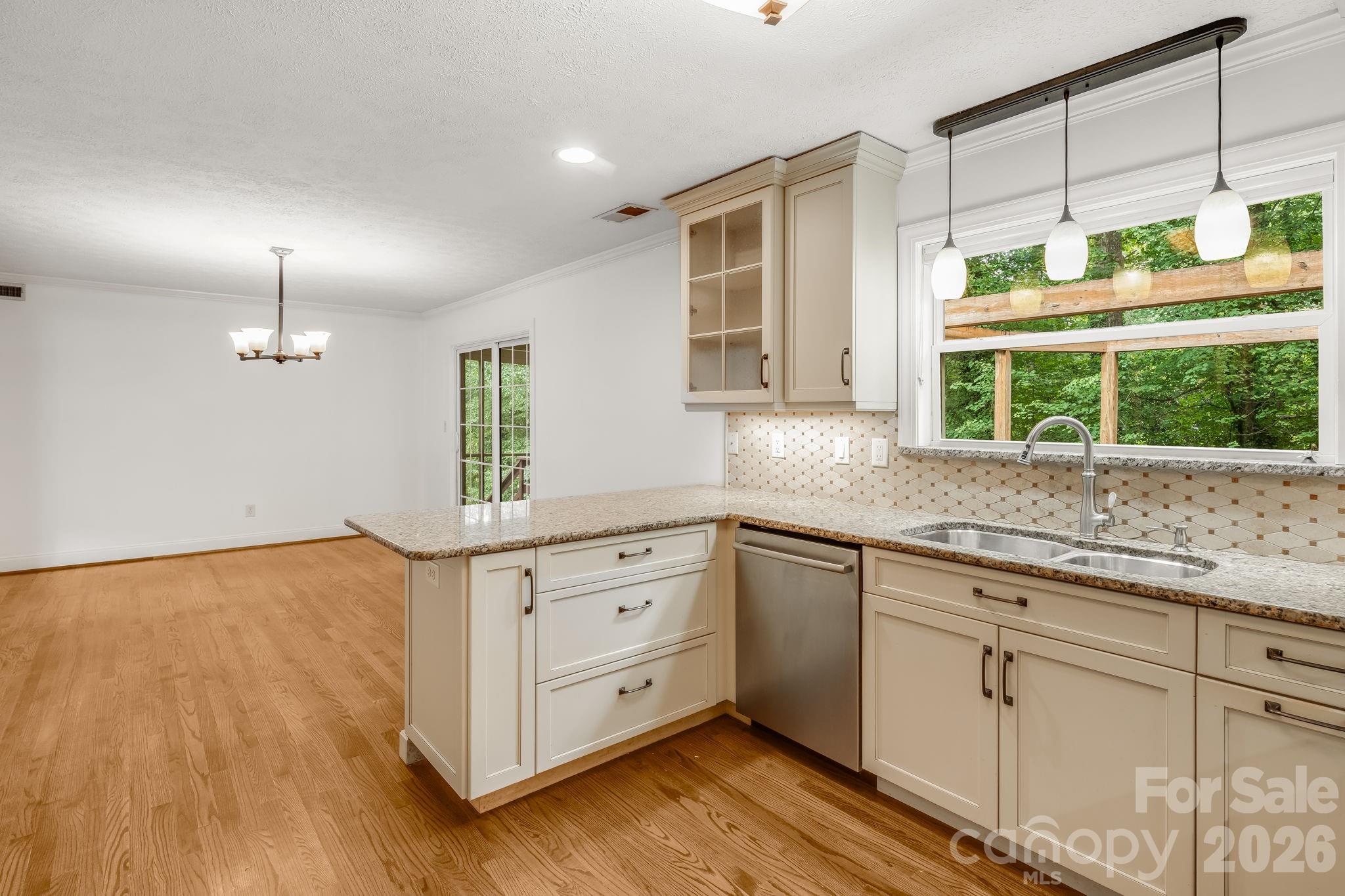 129 Whisperwood Drive — Hendersonville