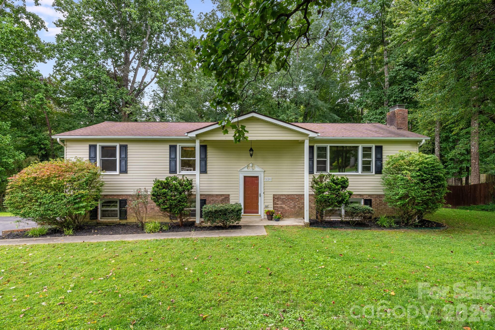 129 Whisperwood Drive — Hendersonville