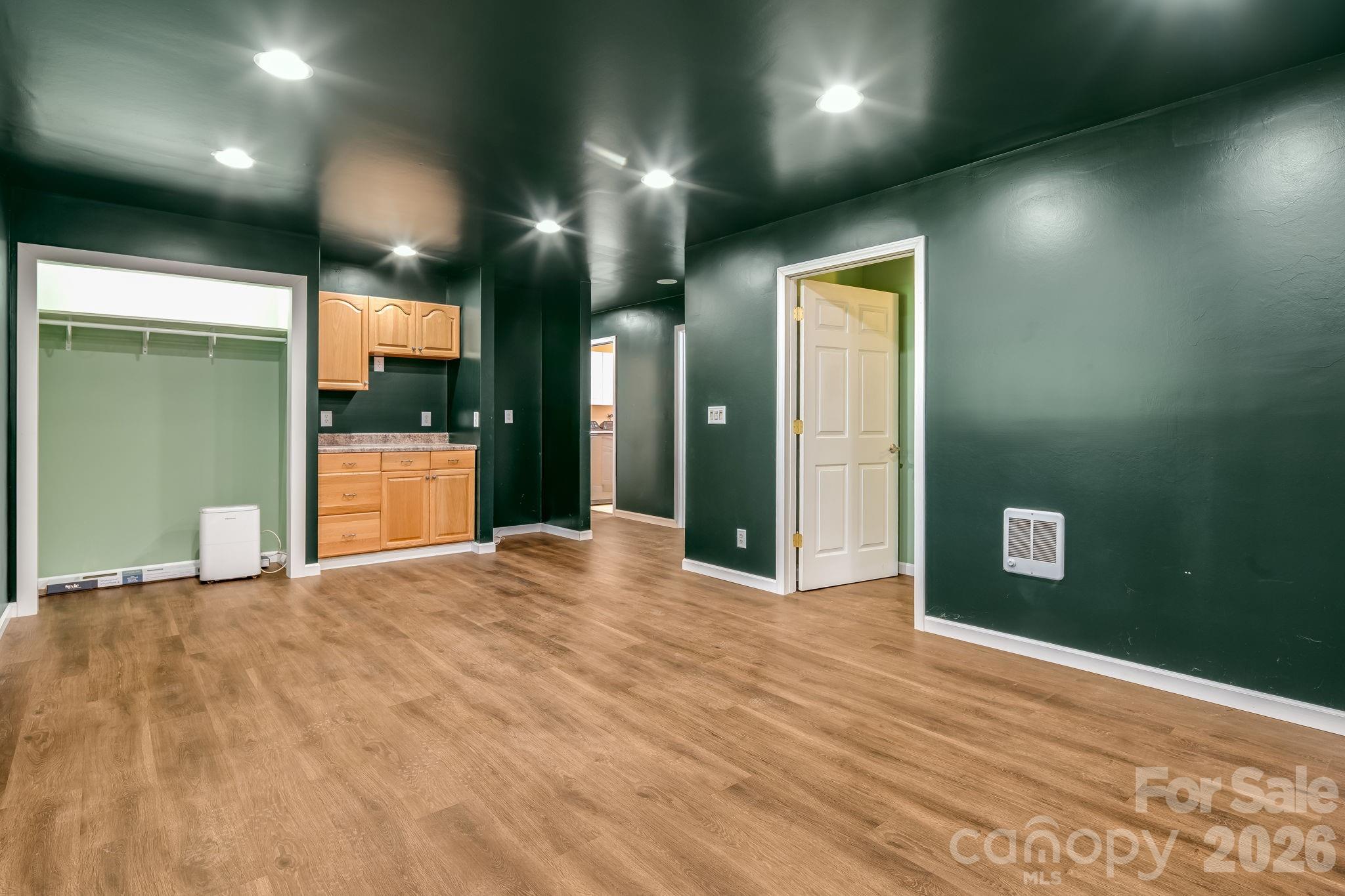 129 Whisperwood Drive — Hendersonville