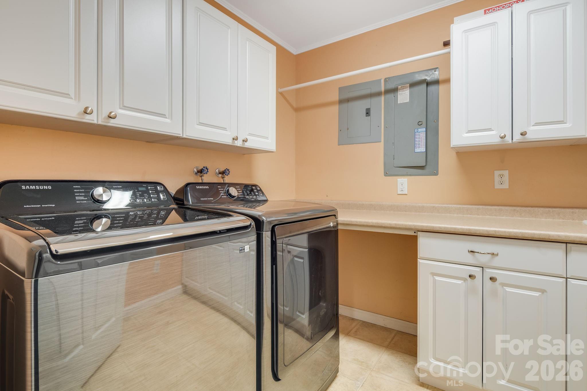 129 Whisperwood Drive — Hendersonville
