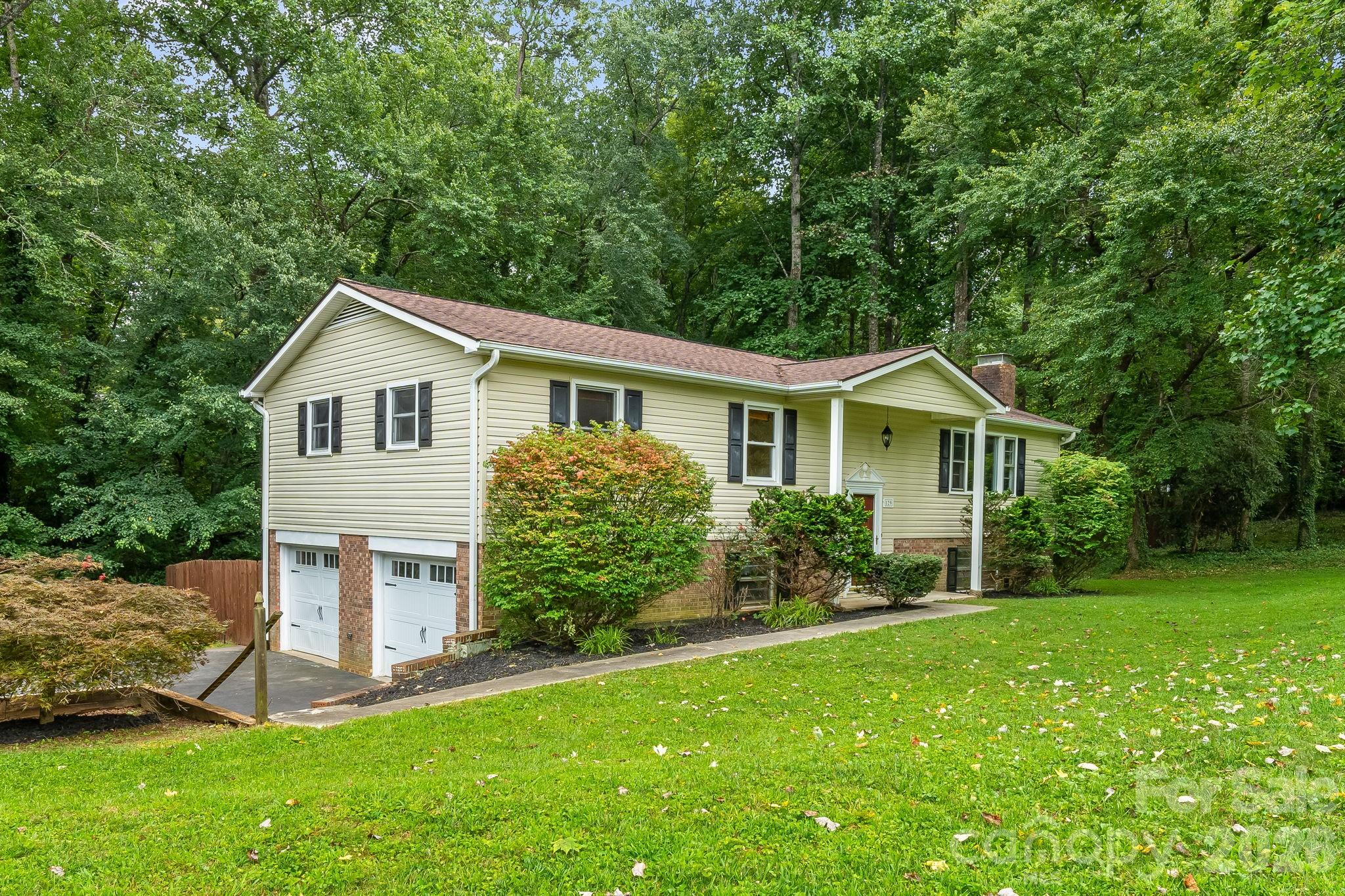 129 Whisperwood Drive — Hendersonville