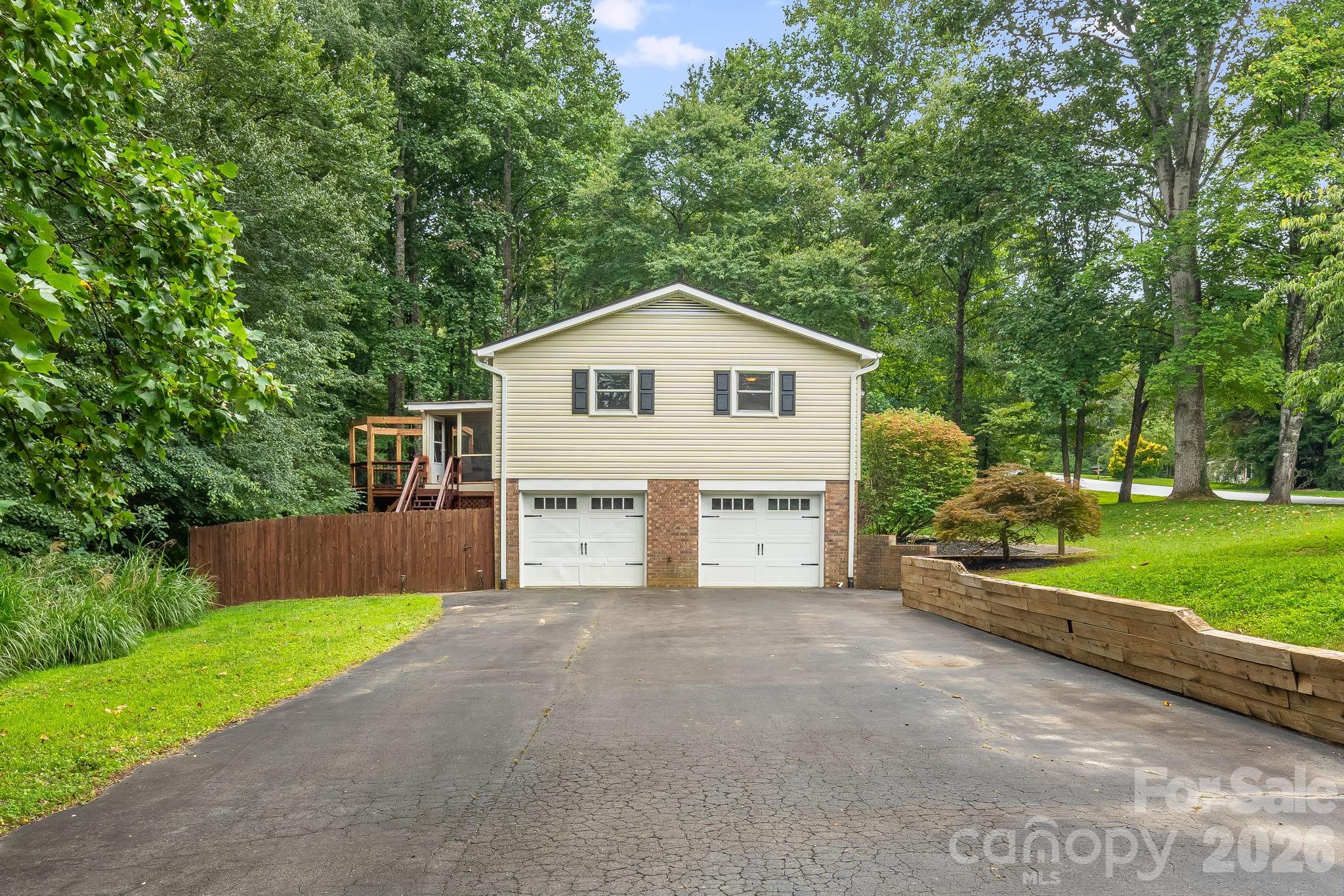 129 Whisperwood Drive — Hendersonville