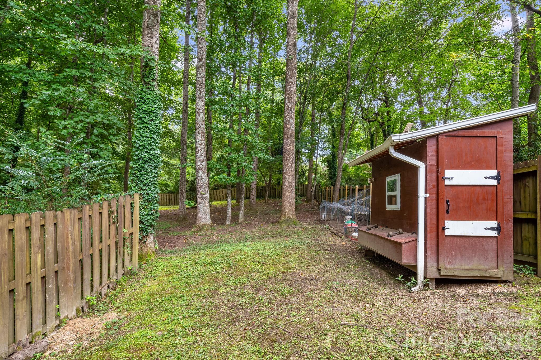 129 Whisperwood Drive — Hendersonville