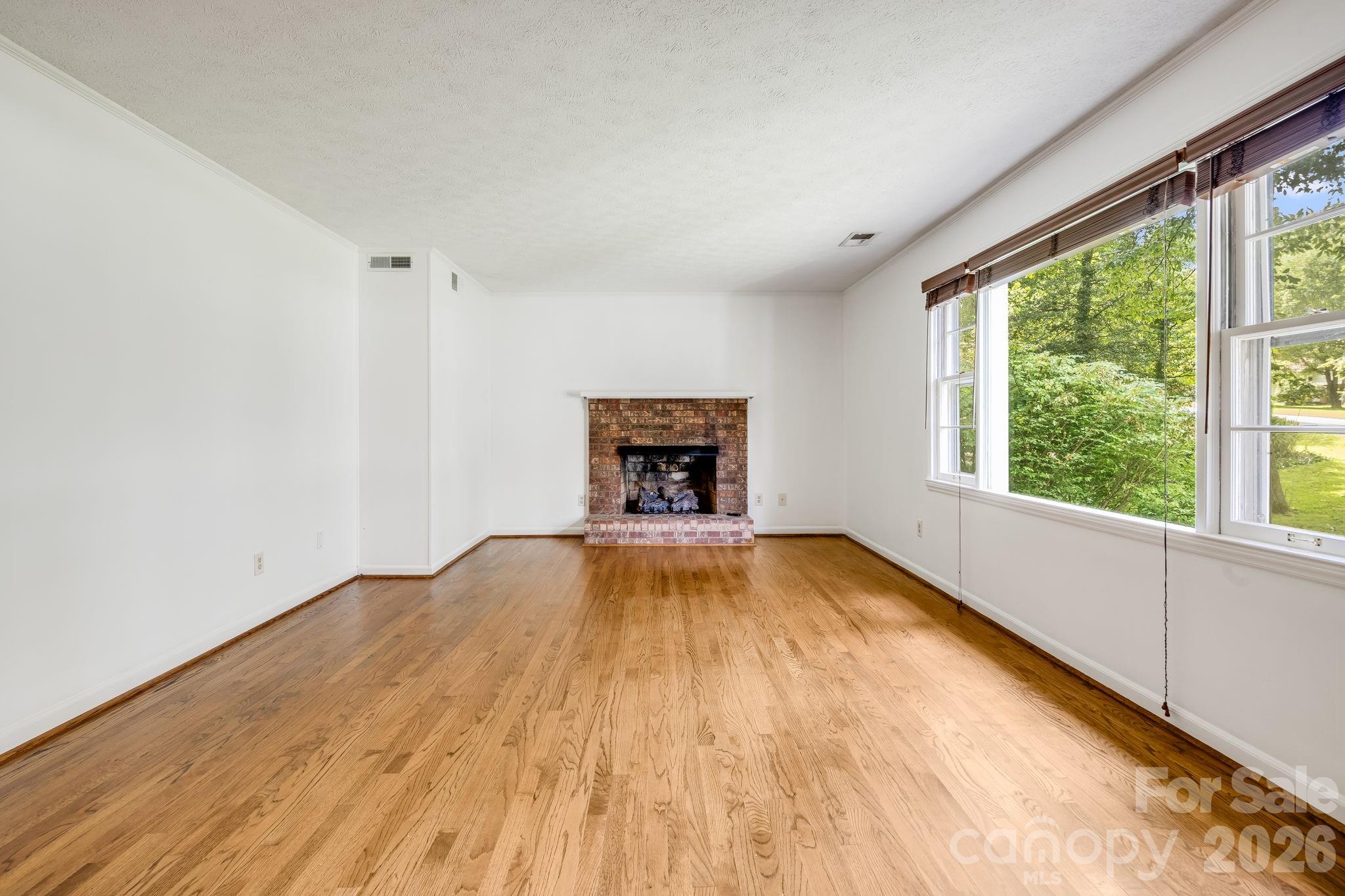 129 Whisperwood Drive — Hendersonville