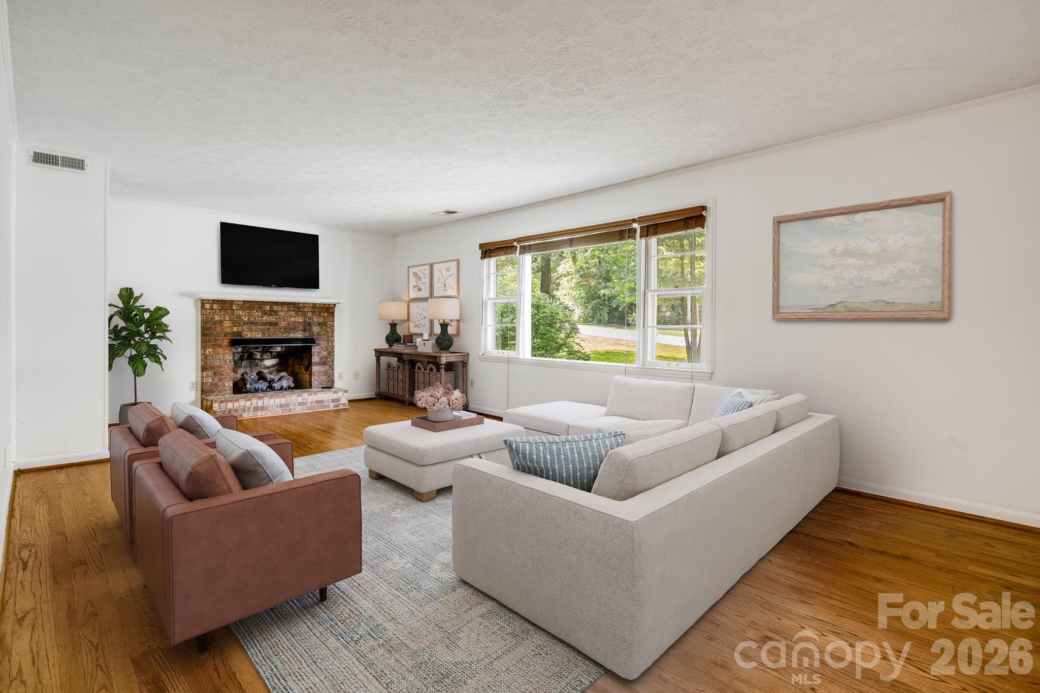 129 Whisperwood Drive — Hendersonville