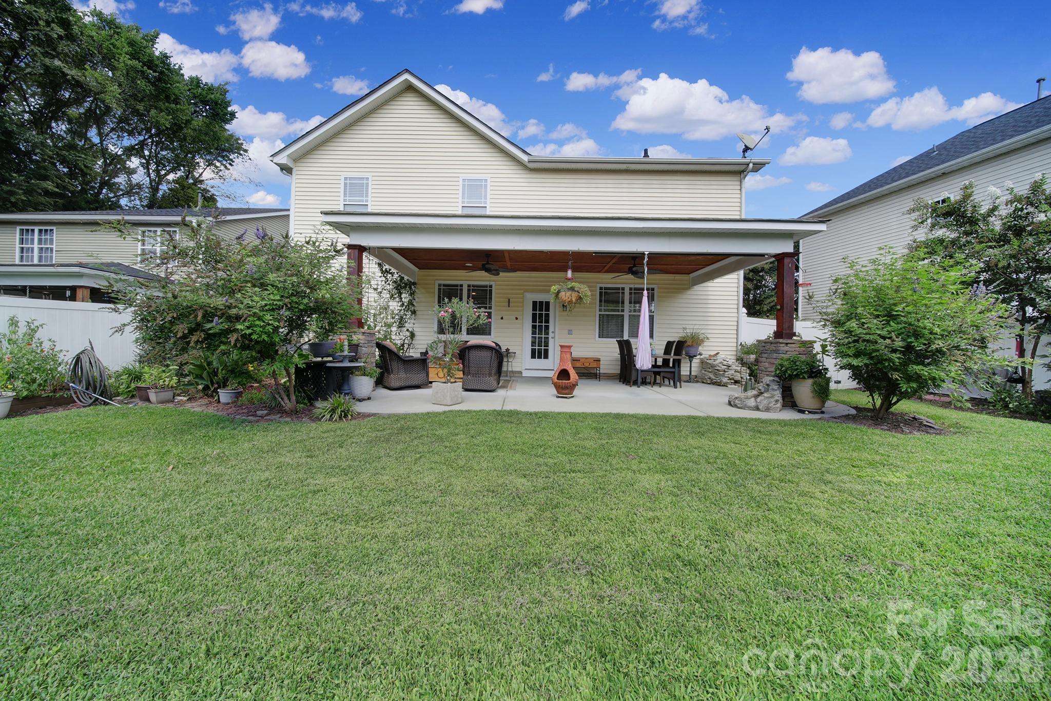 222 Juanita Drive — Pineville