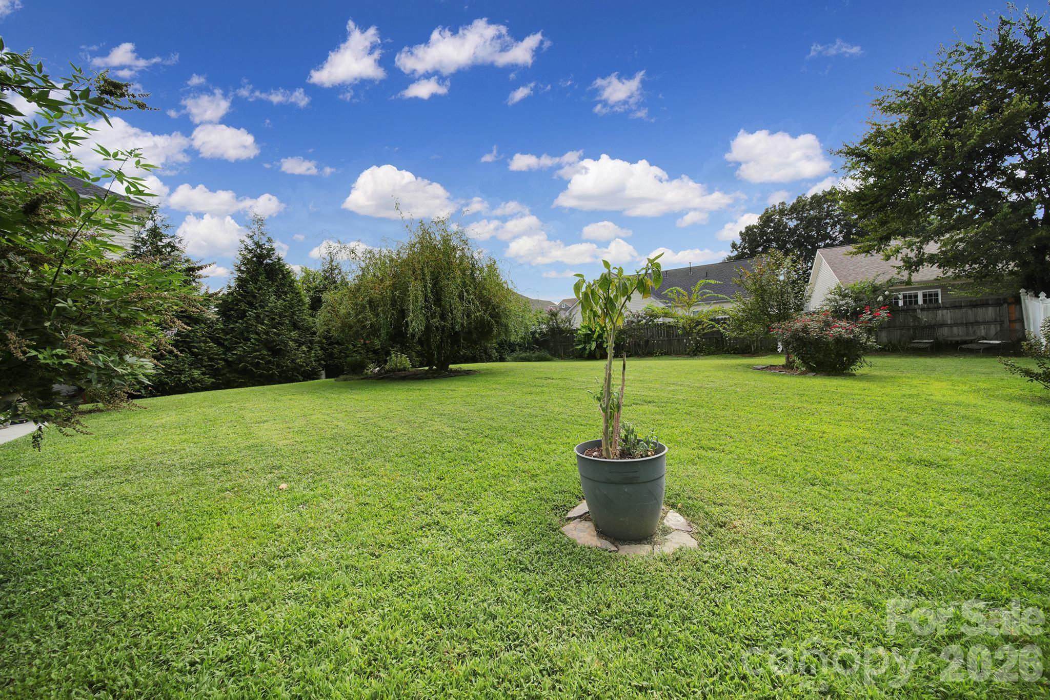 222 Juanita Drive — Pineville