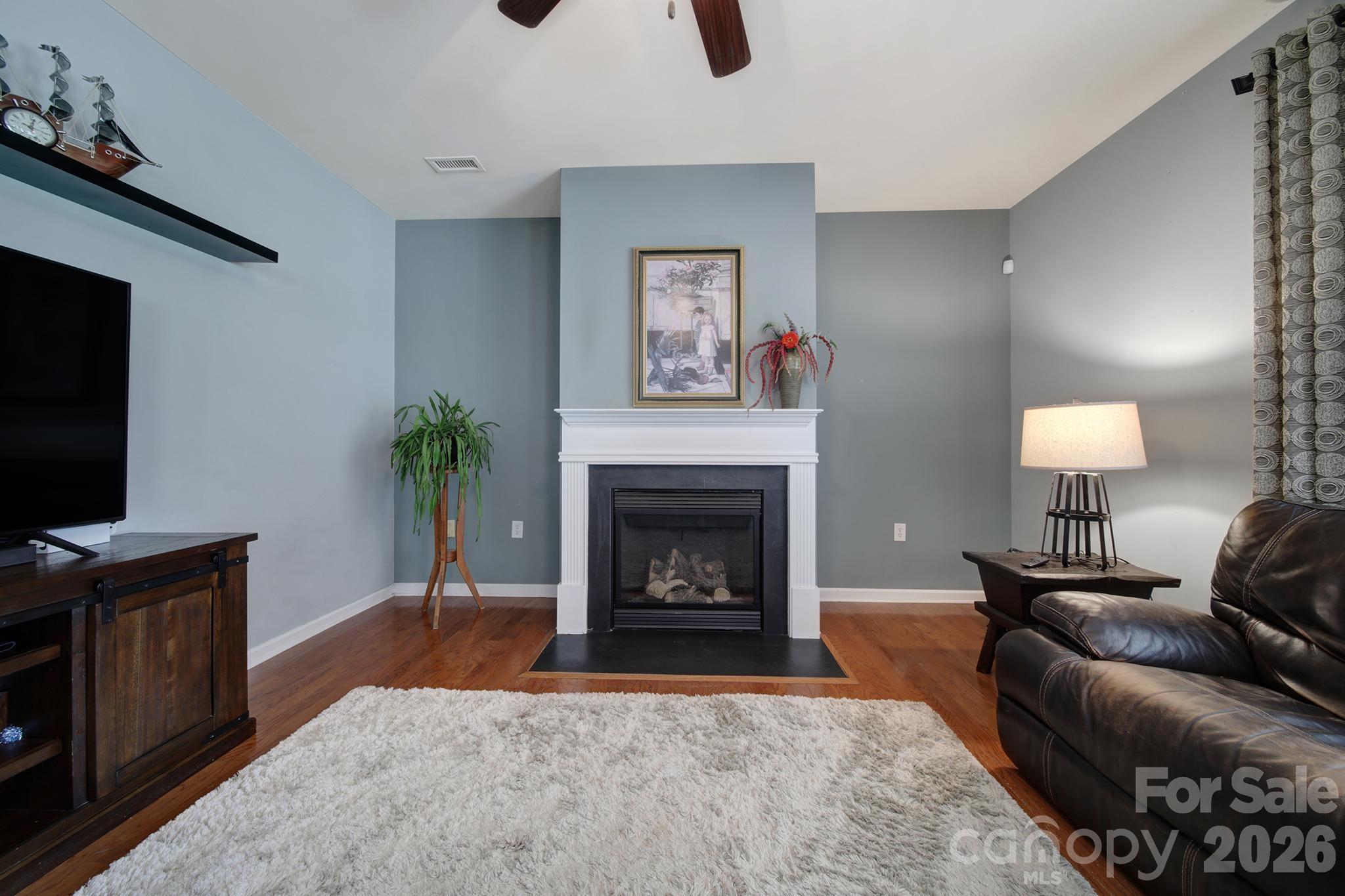 222 Juanita Drive — Pineville