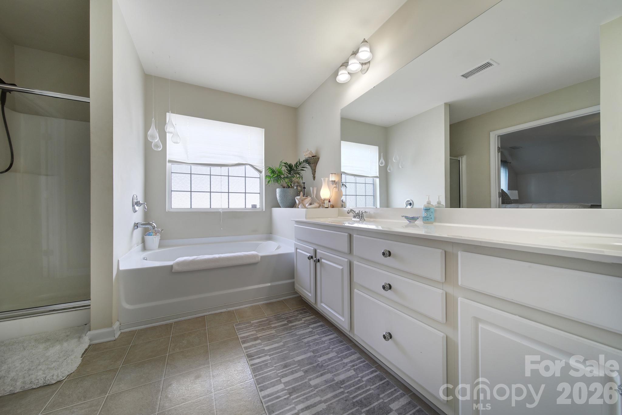 222 Juanita Drive — Pineville