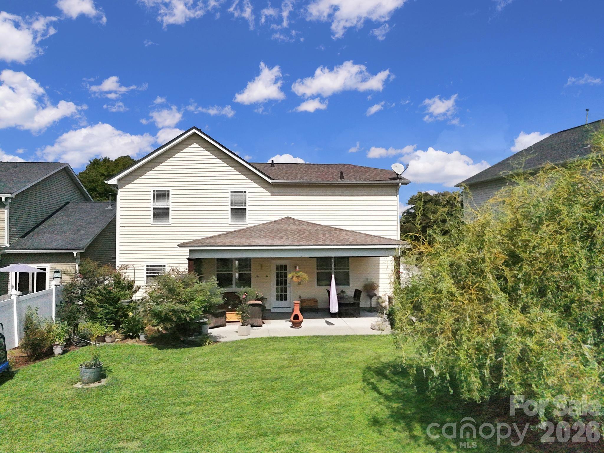 222 Juanita Drive — Pineville