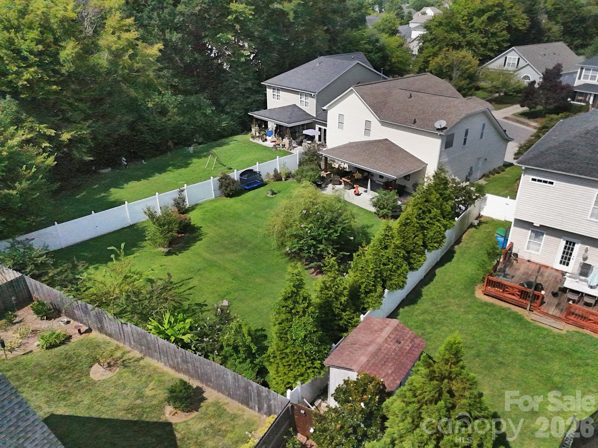 222 Juanita Drive — Pineville