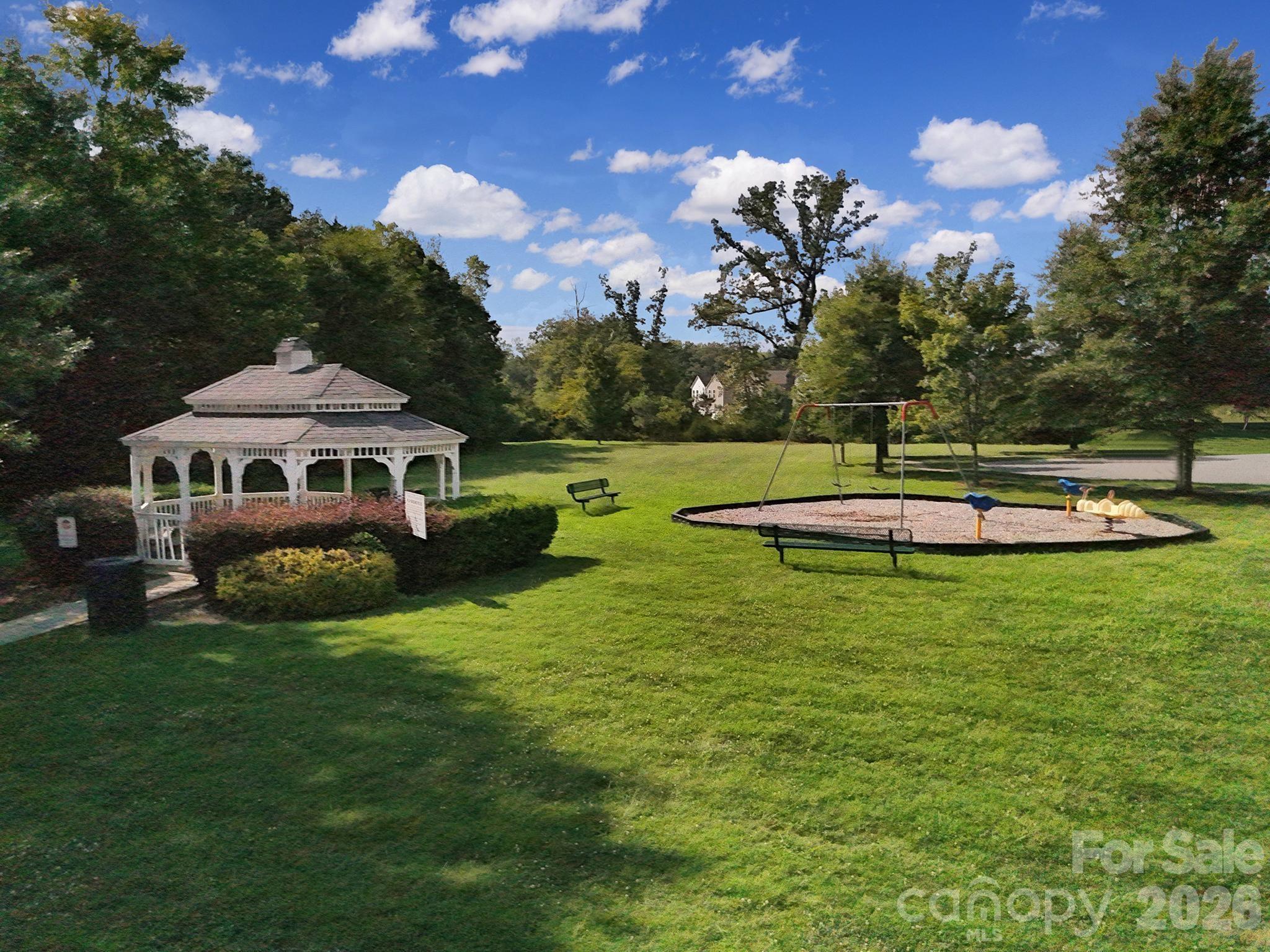 222 Juanita Drive — Pineville