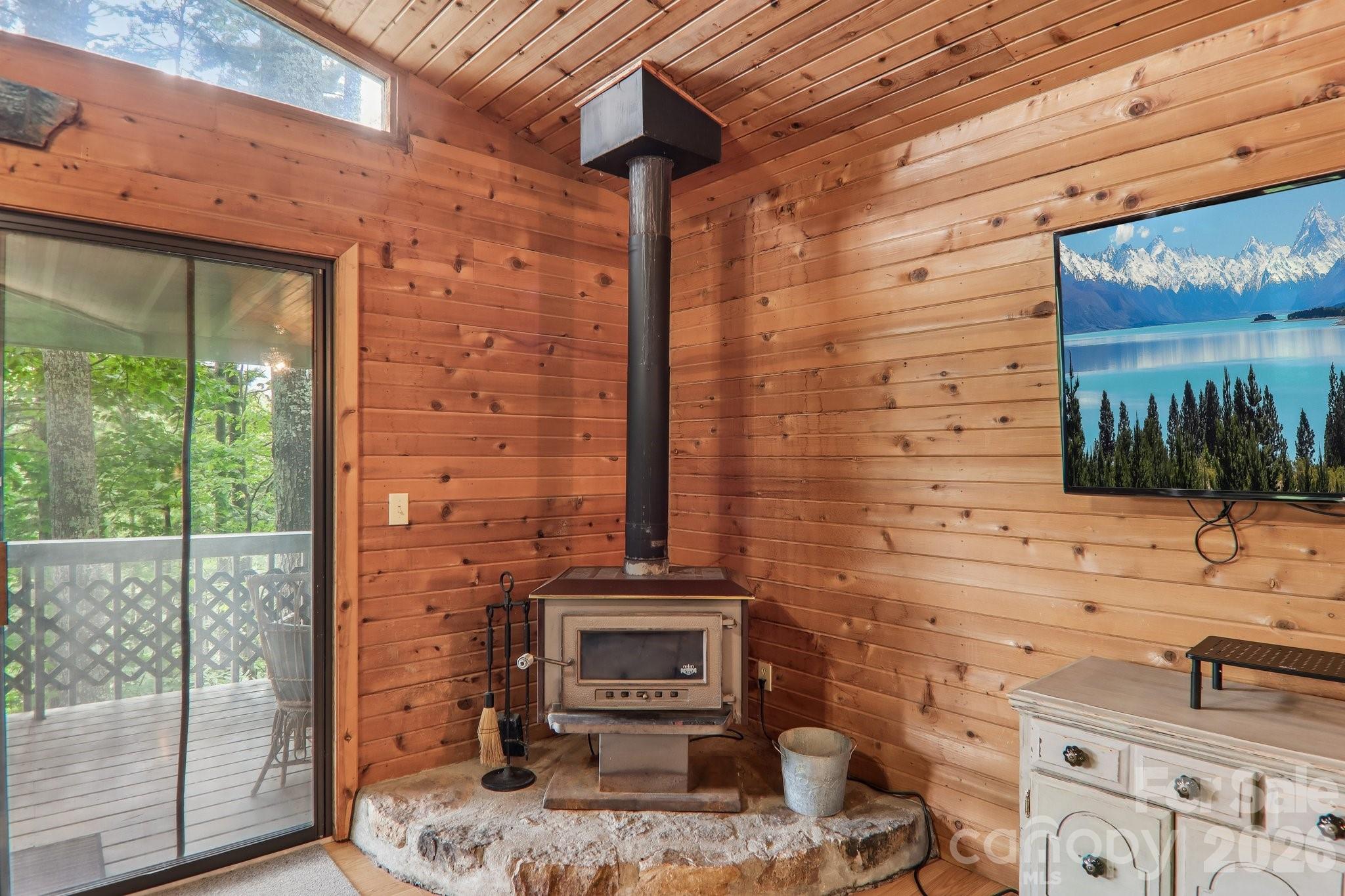 21 Wild Bird Lane — Maggie Valley