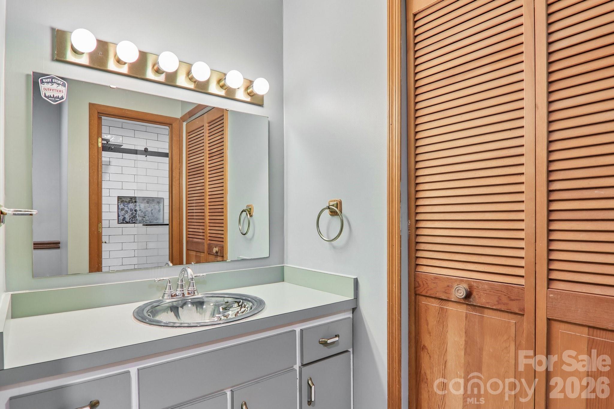 21 Wild Bird Lane — Maggie Valley