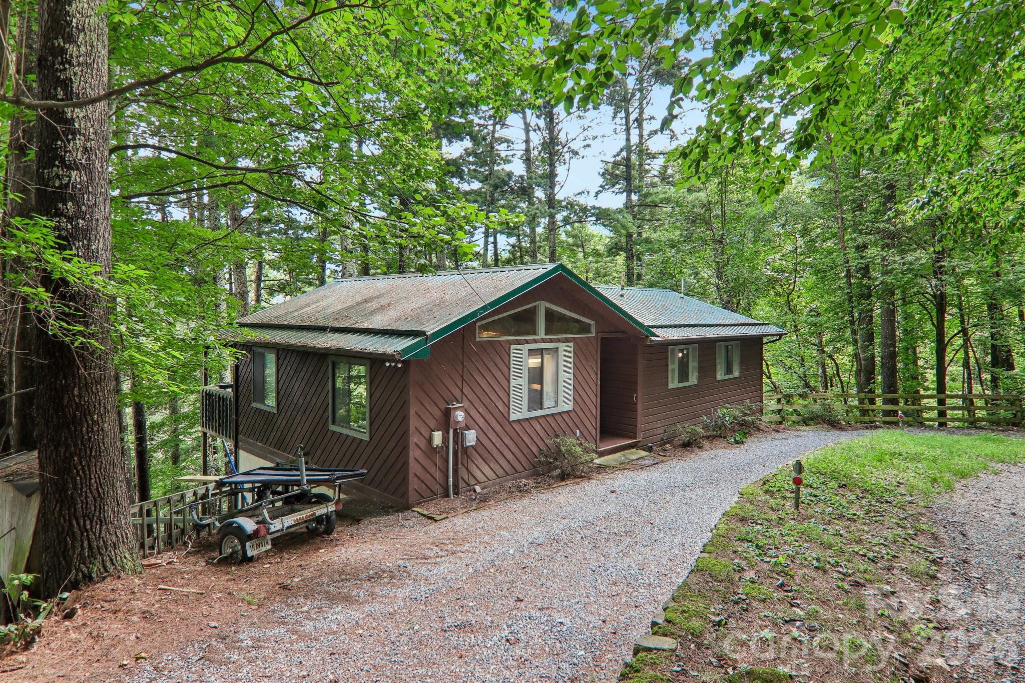 21 Wild Bird Lane — Maggie Valley