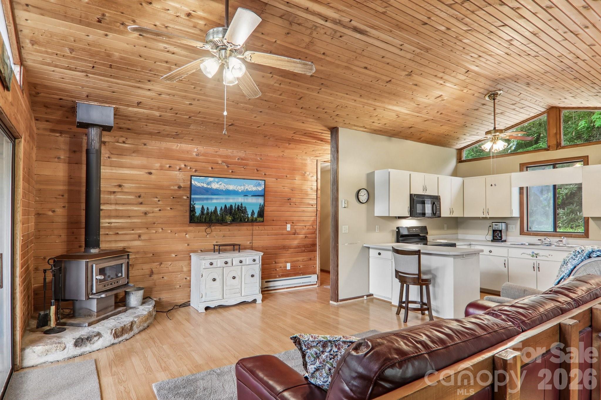 21 Wild Bird Lane — Maggie Valley