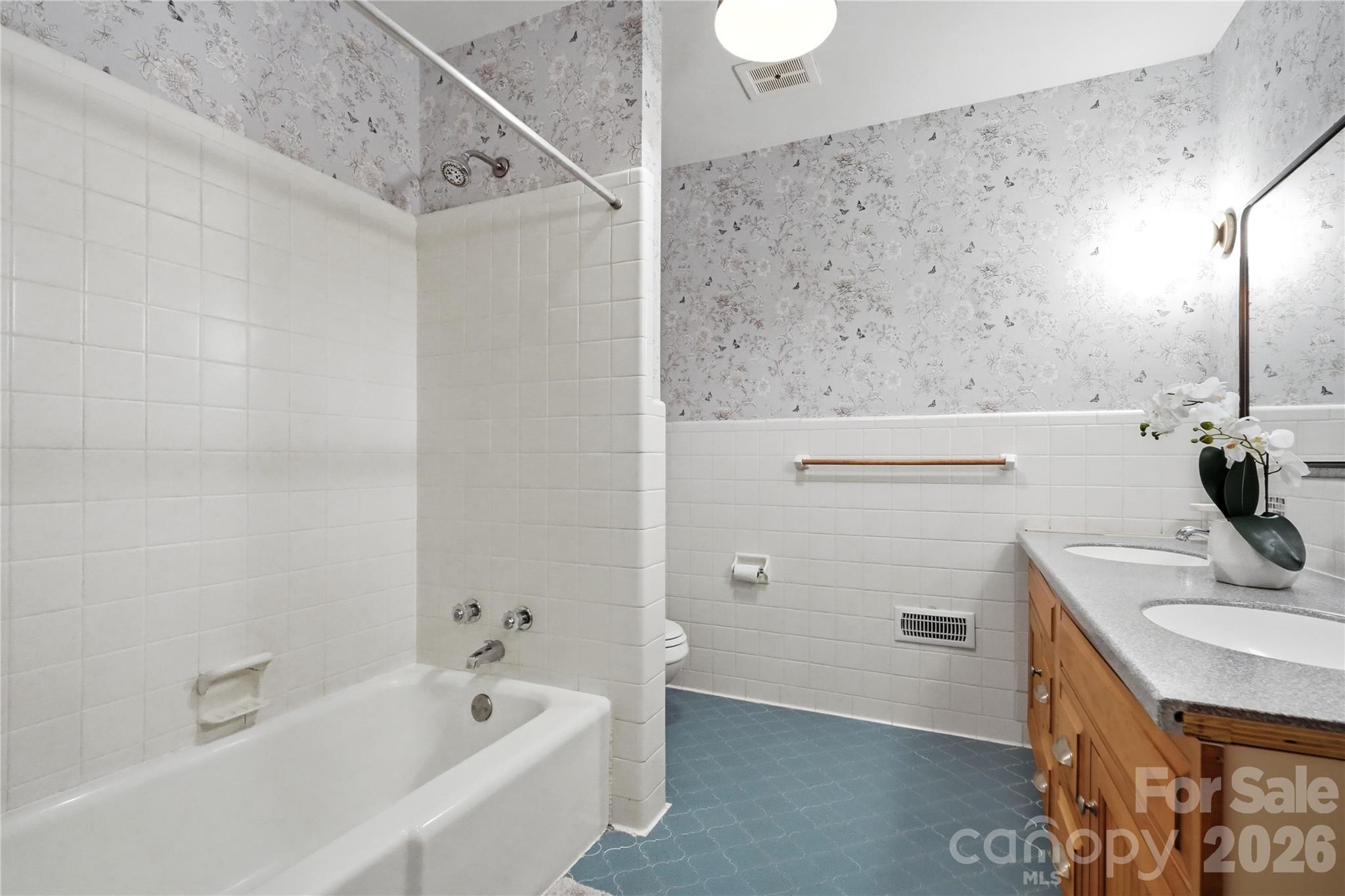 4819 Carousel Drive — Charlotte