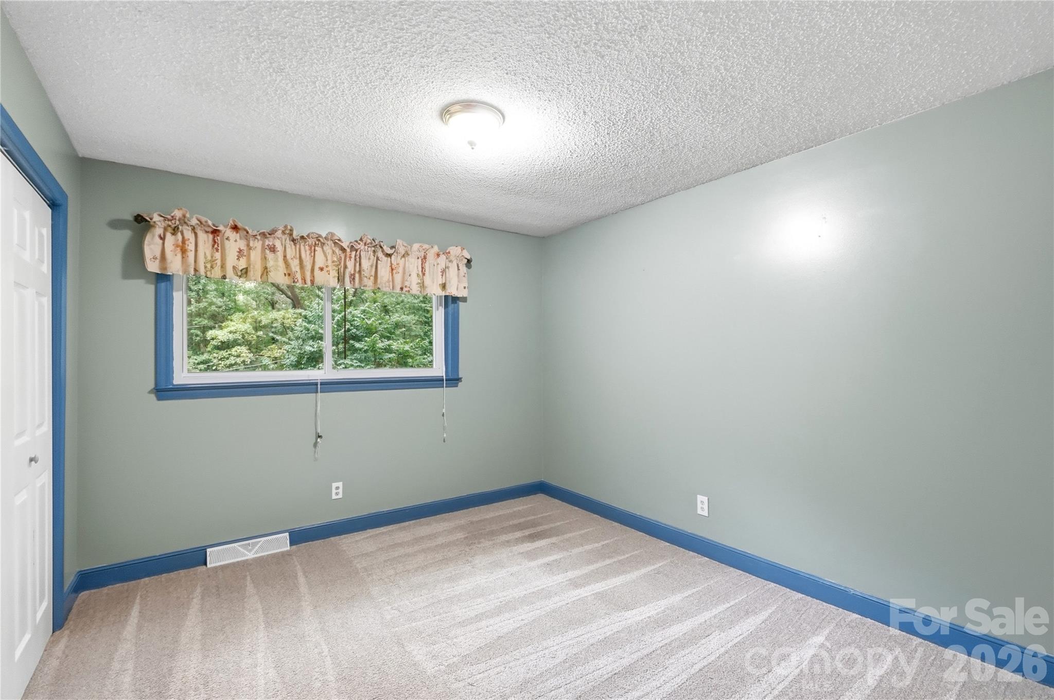 4819 Carousel Drive — Charlotte