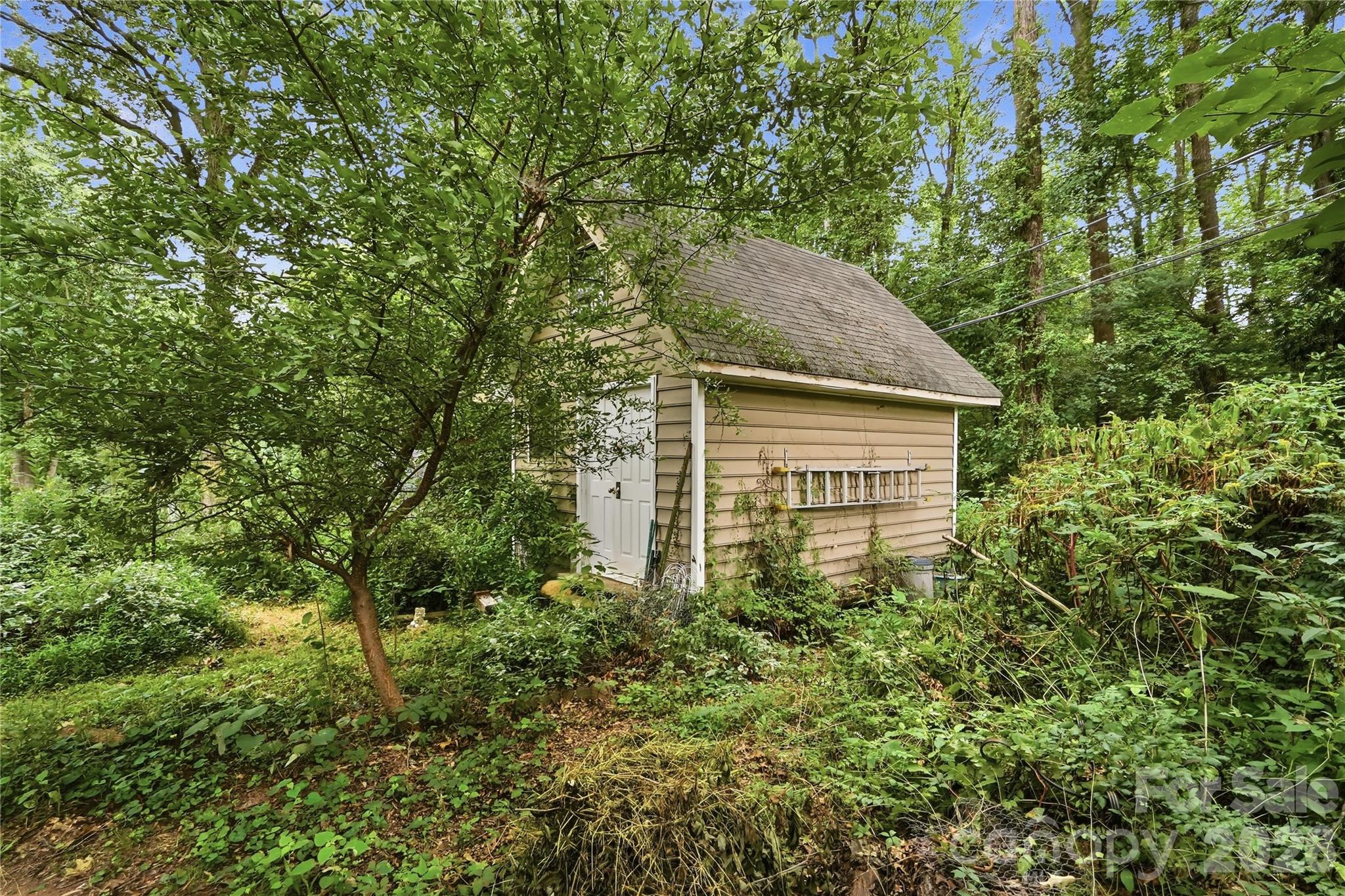 4819 Carousel Drive — Charlotte
