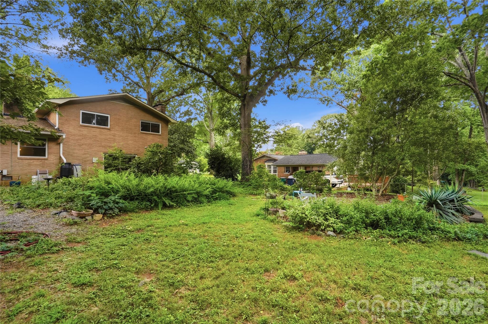 4819 Carousel Drive — Charlotte