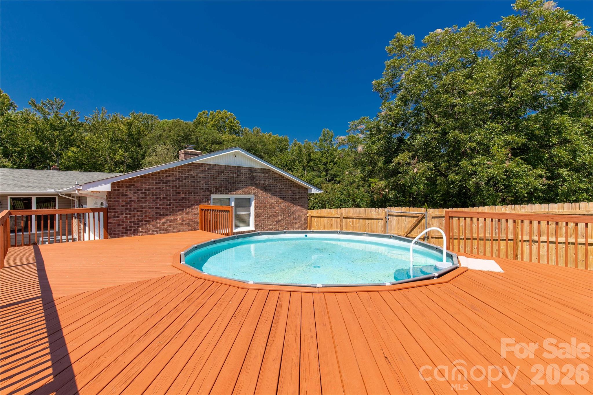 613 W Doc Garris Road — Lancaster