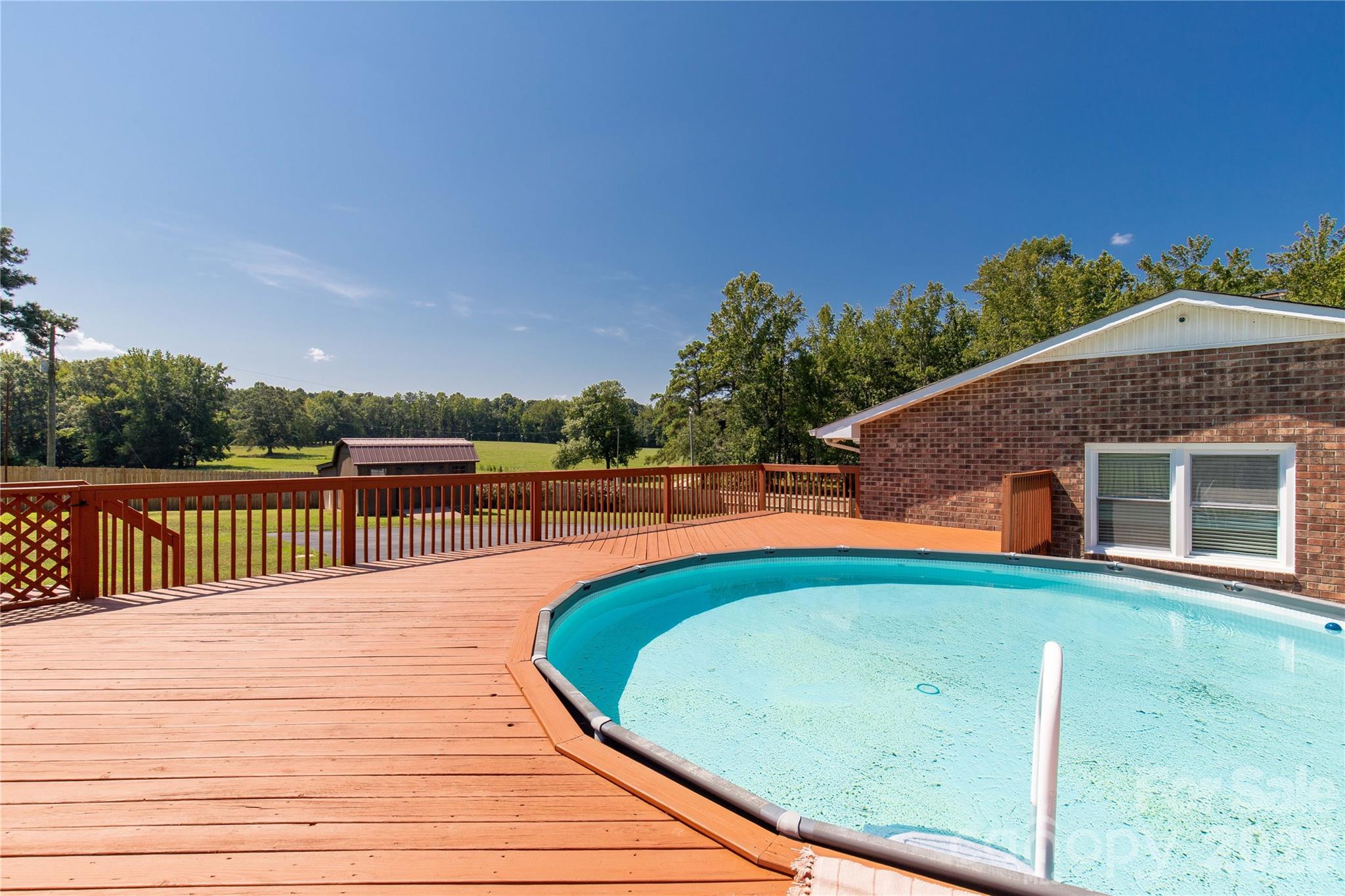 613 W Doc Garris Road — Lancaster