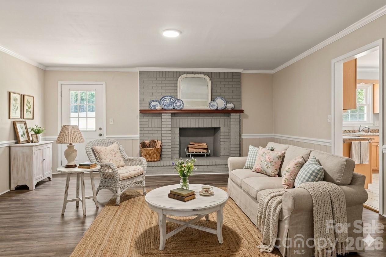 3545 N Lakeshore Drive — Clemmons