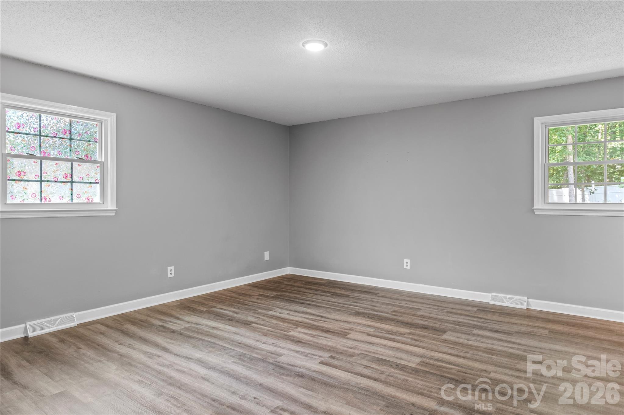 3545 N Lakeshore Drive — Clemmons