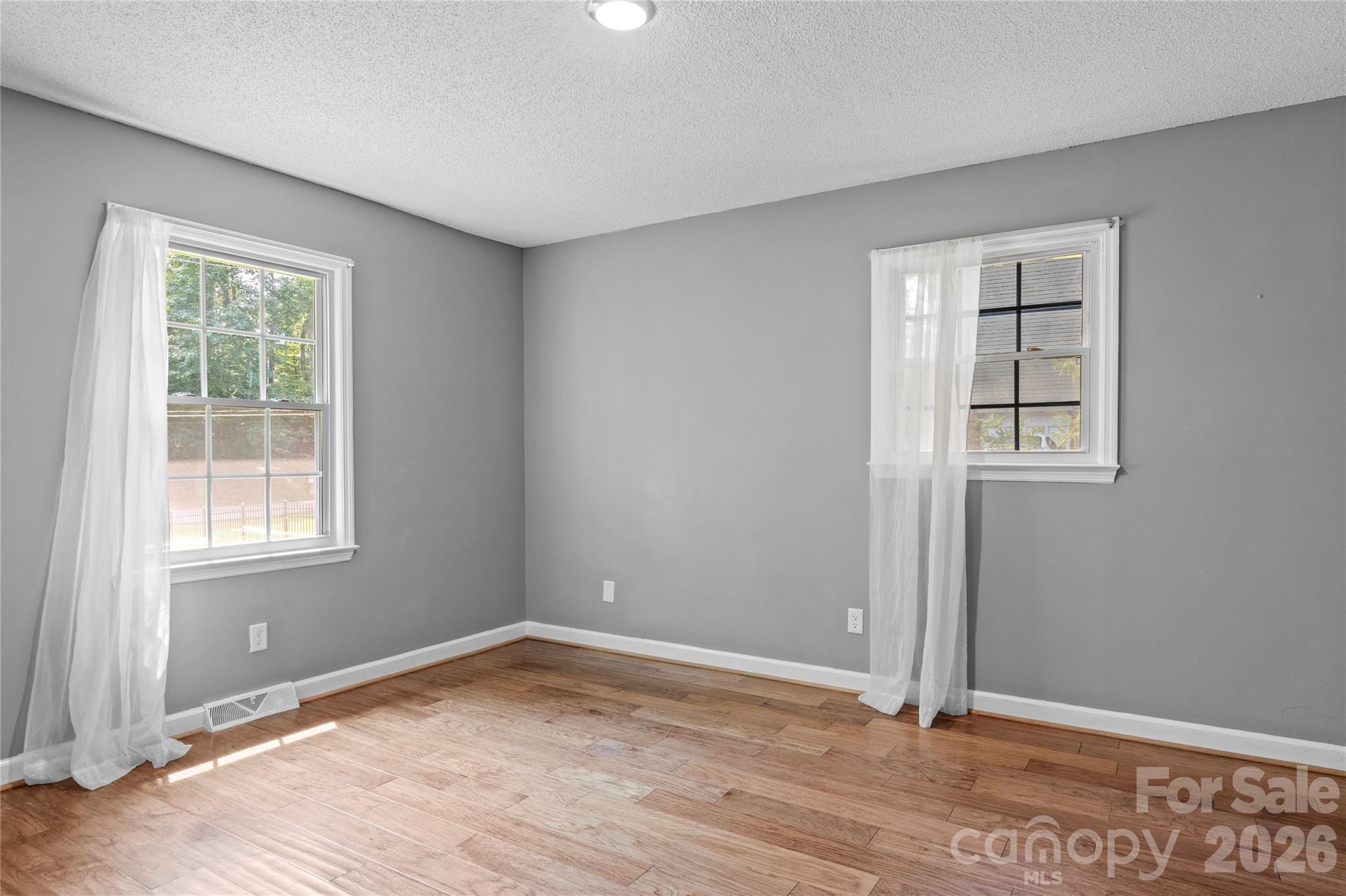 3545 N Lakeshore Drive — Clemmons