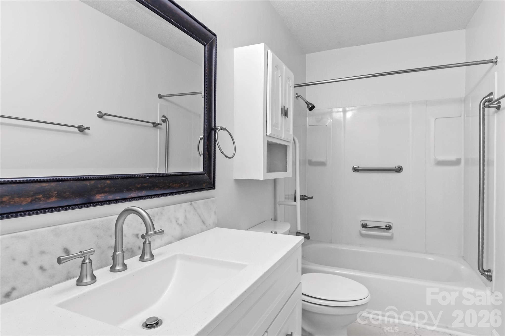 3545 N Lakeshore Drive — Clemmons